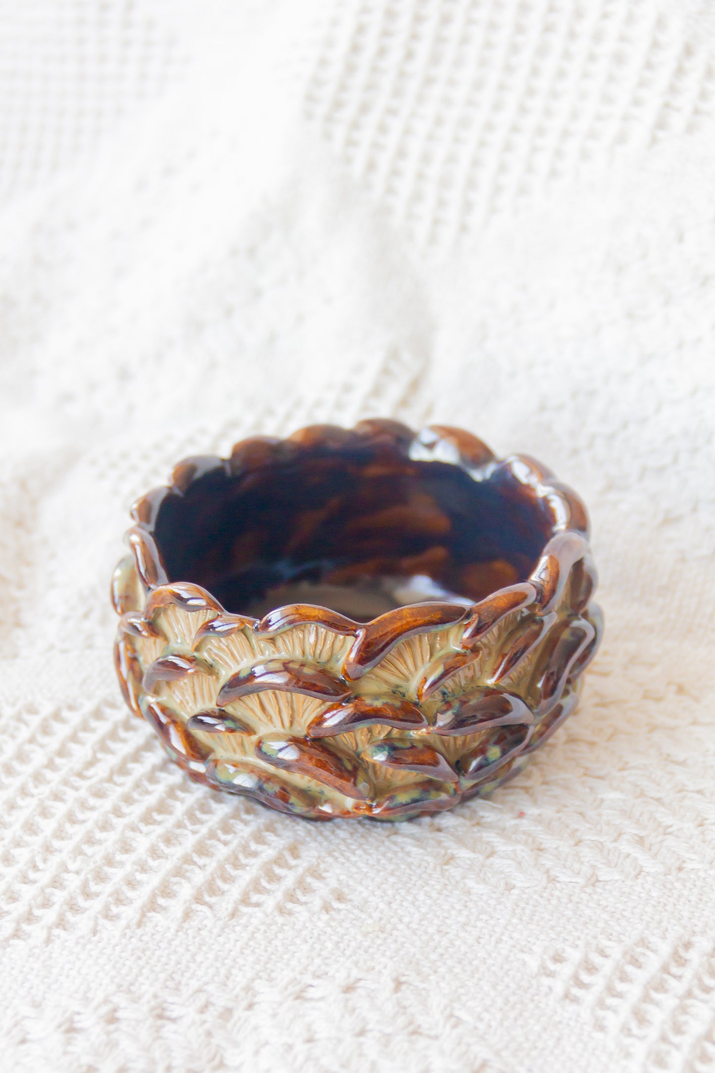 Miseczka ceramiczna “Shrooms” beżowo-brązowa