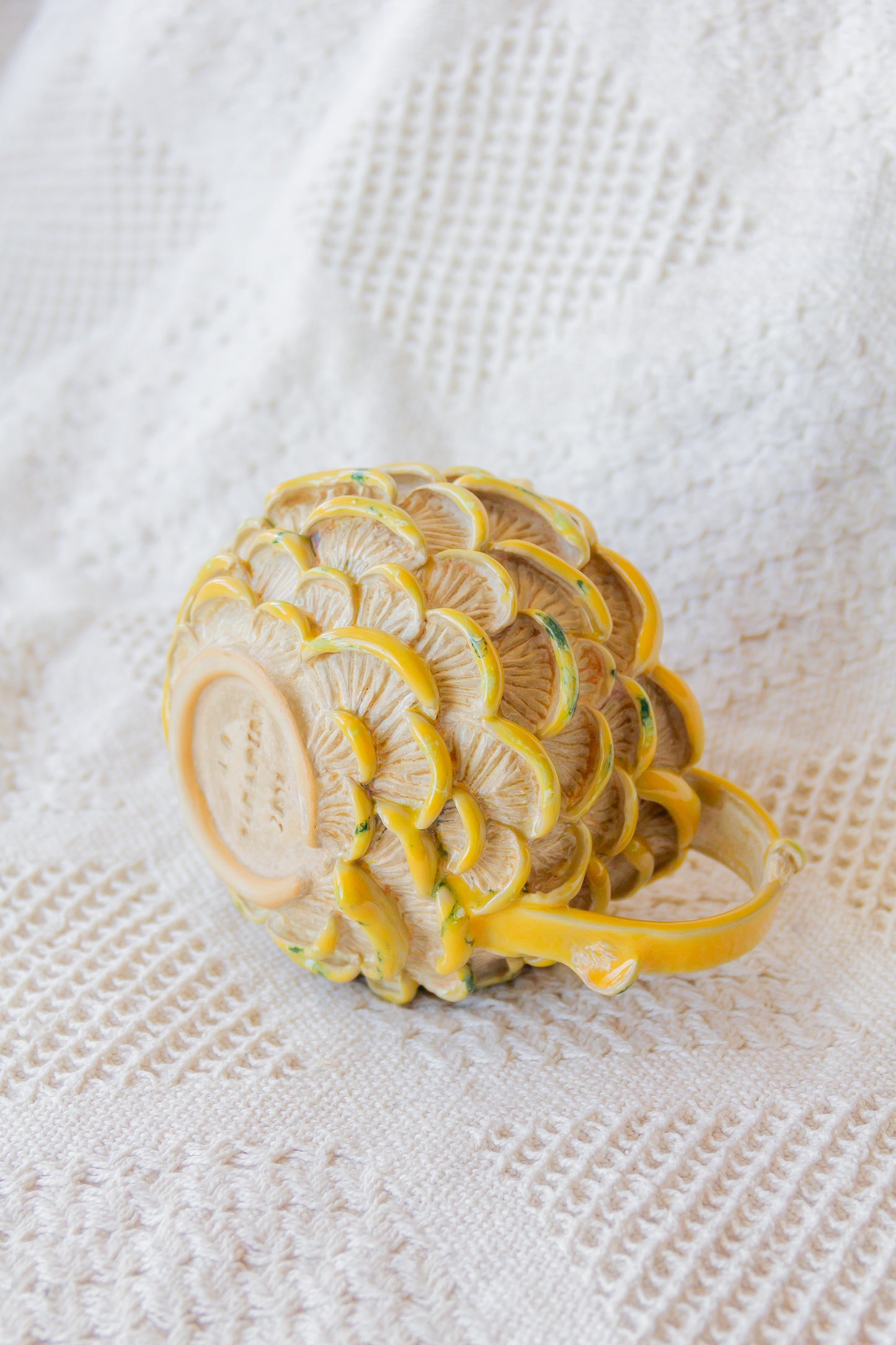 Kubek ceramiczny “Shrooms” zółto-beżowy