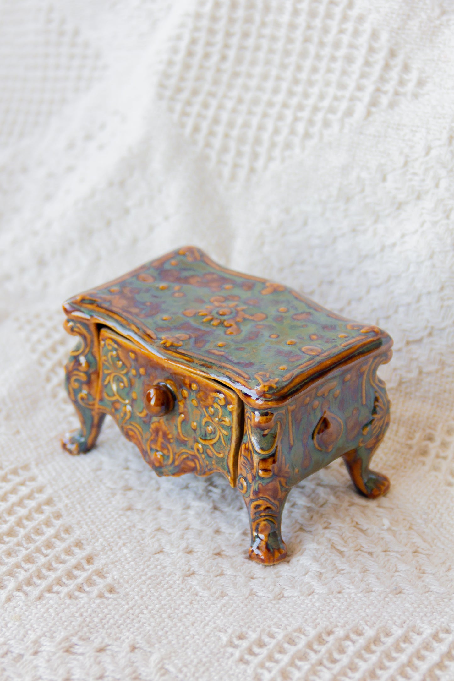 Szkatułka ceramiczna z szufladką brązowo-zielona