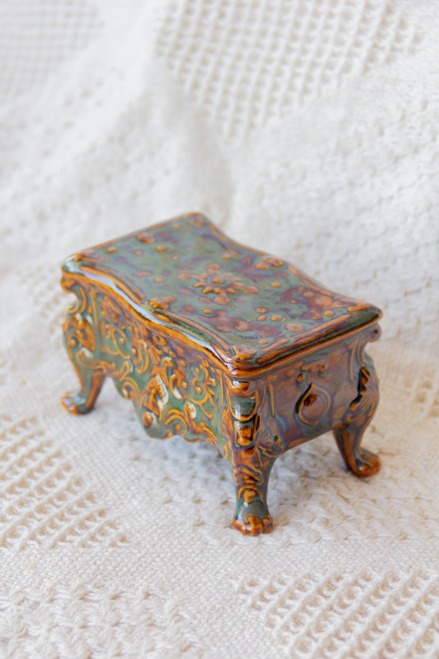 Szkatułka ceramiczna z szufladką brązowo-zielona