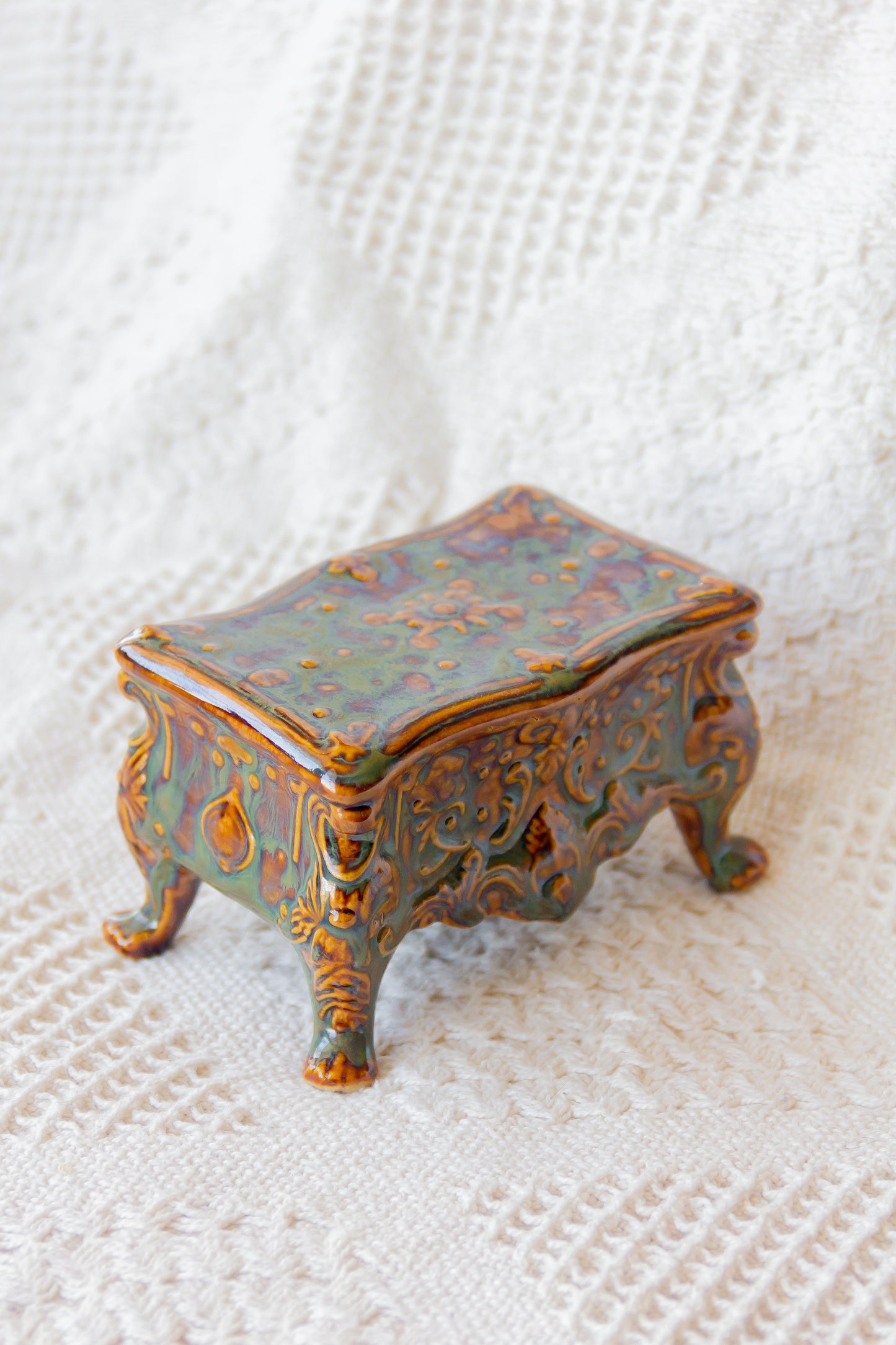 Szkatułka ceramiczna z szufladką brązowo-zielona