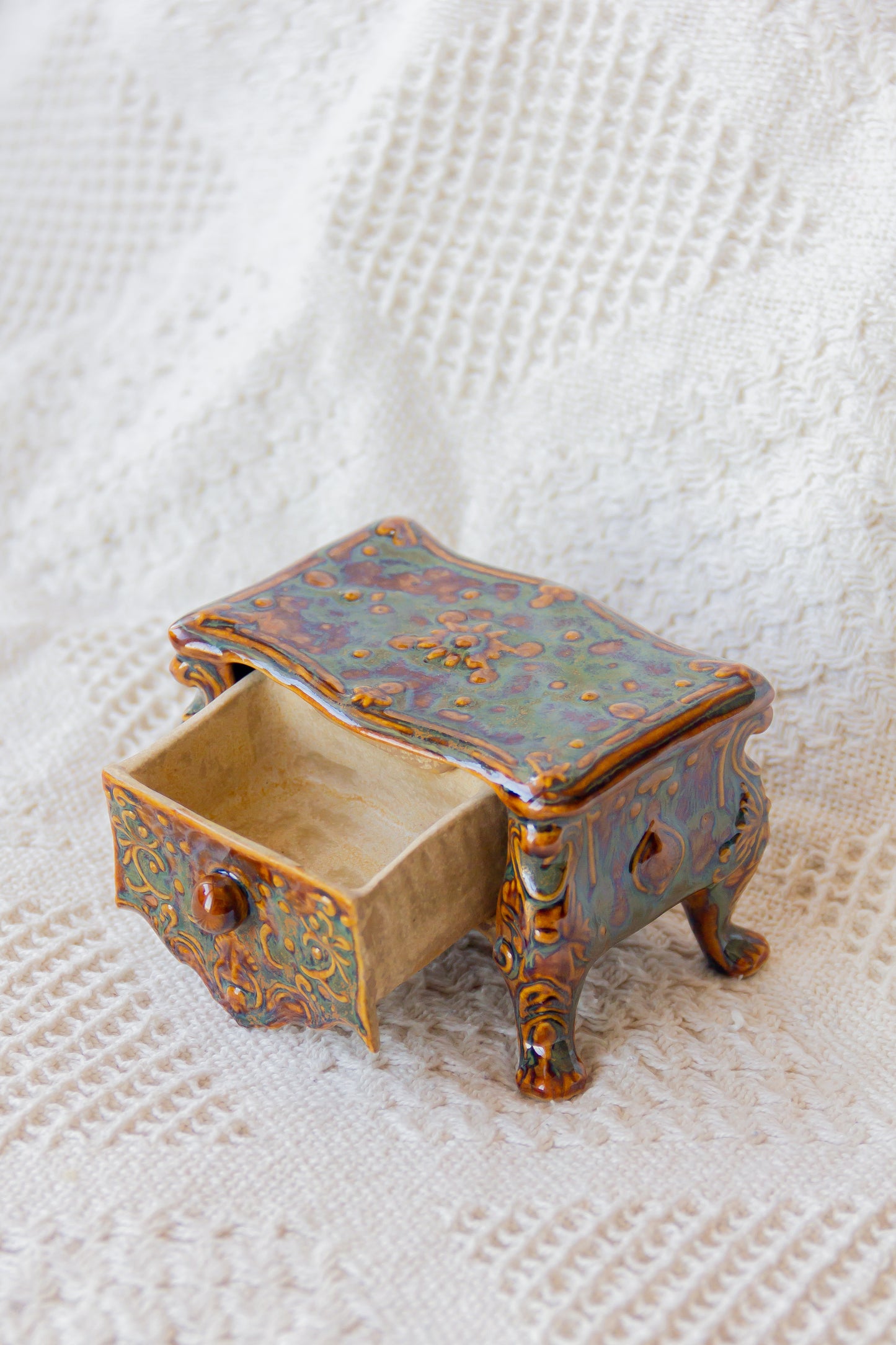 Szkatułka ceramiczna z szufladką brązowo-zielona