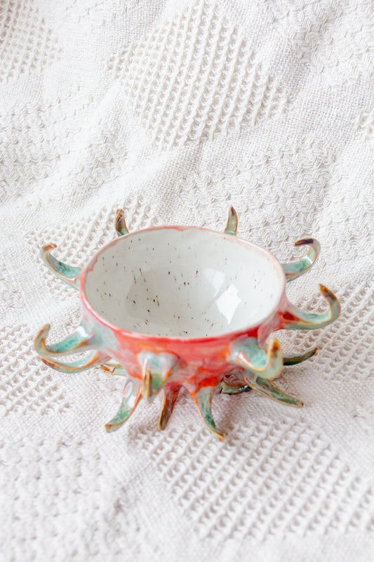 Miska ceramiczna “Pitaja” biało-malinowa