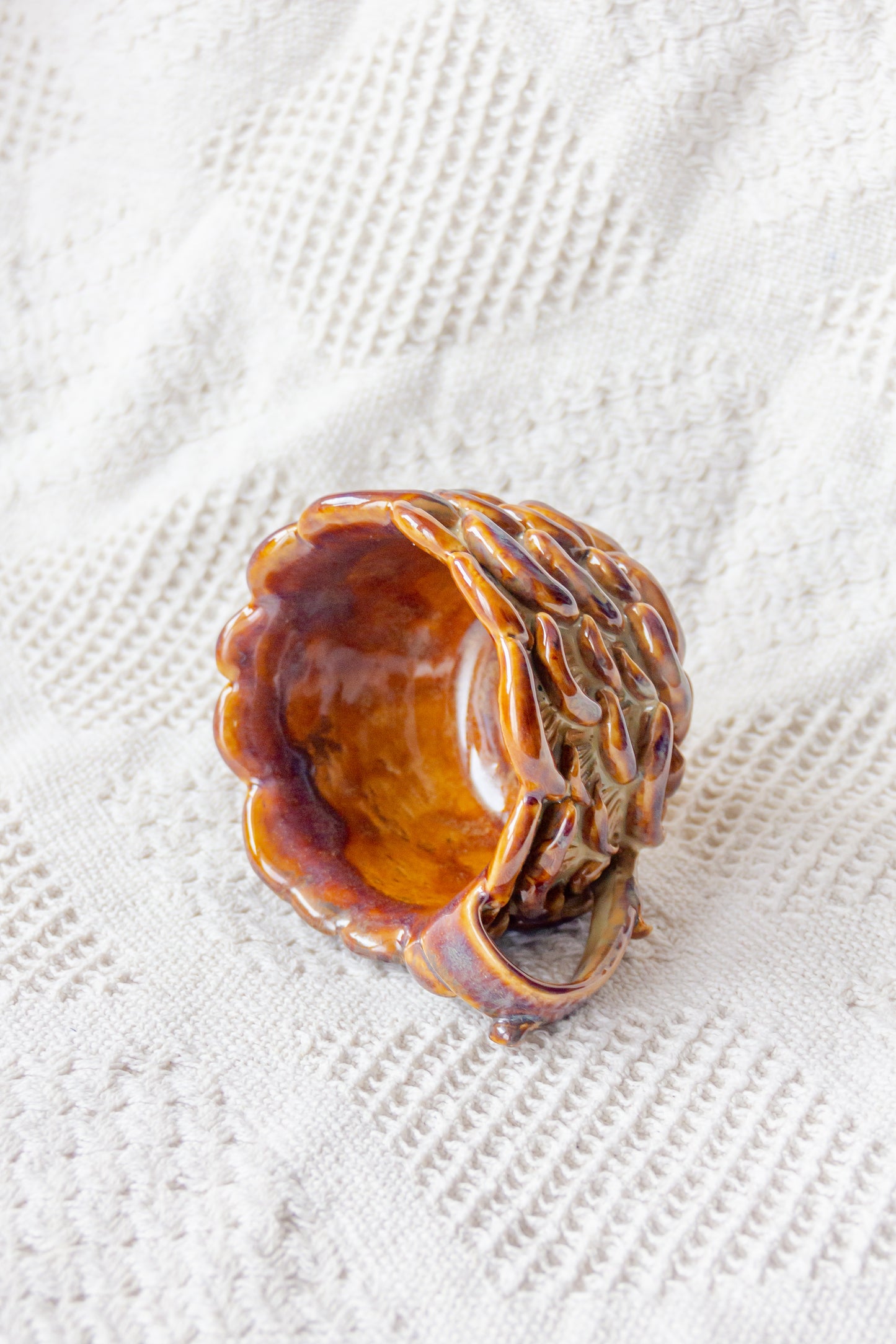 Kubek ceramiczny “Shrooms” beżowo-brązowy