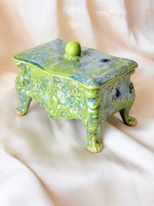 Szkatułka ceramiczna zielona