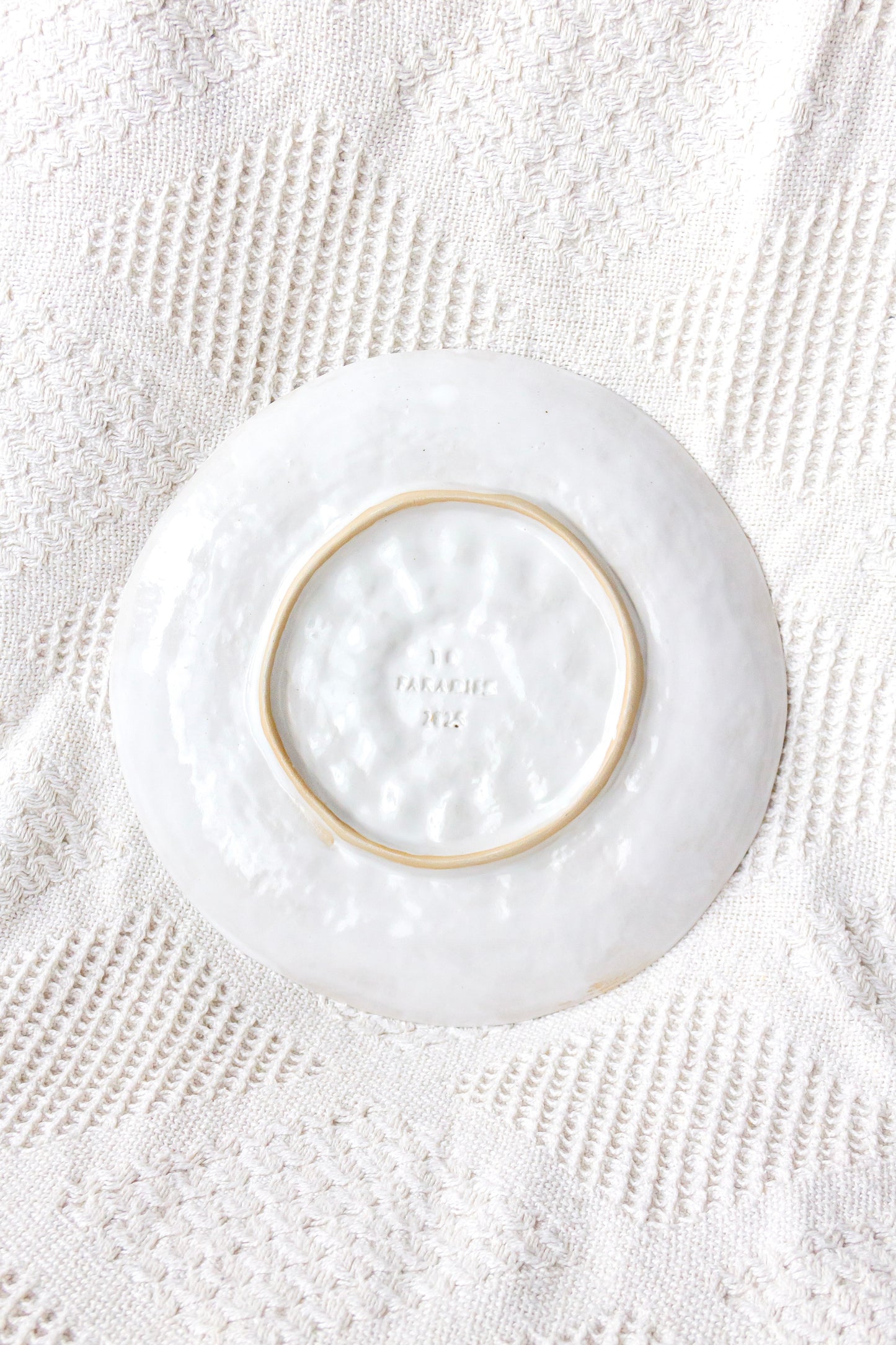 Talerz ceramiczny „Źrenica” biało-zielony