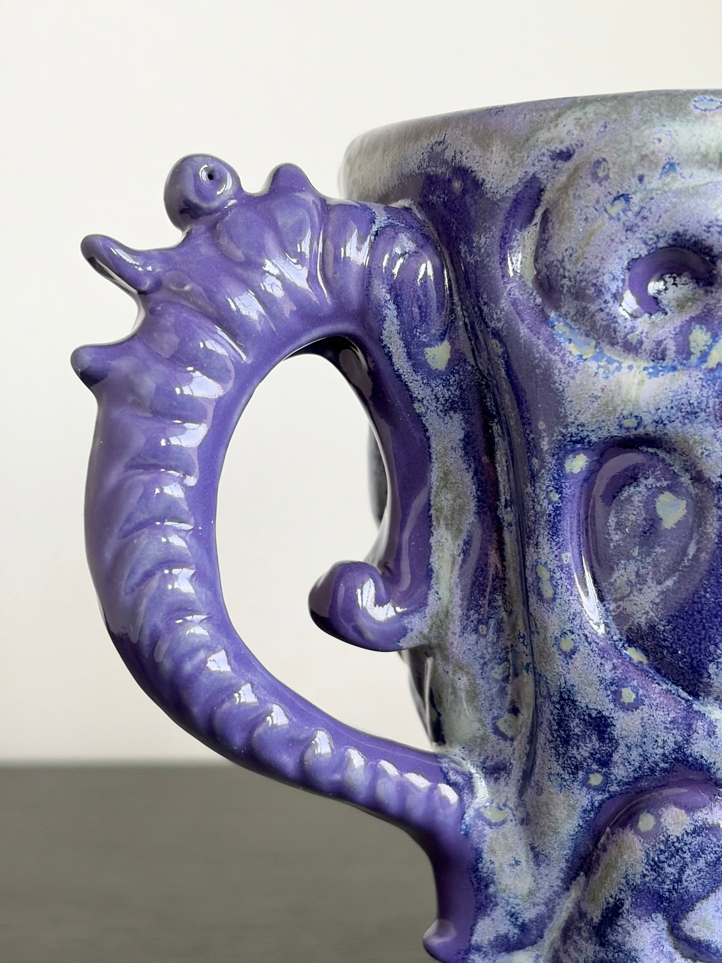 Kubek ceramiczny „Twist” fioletowy