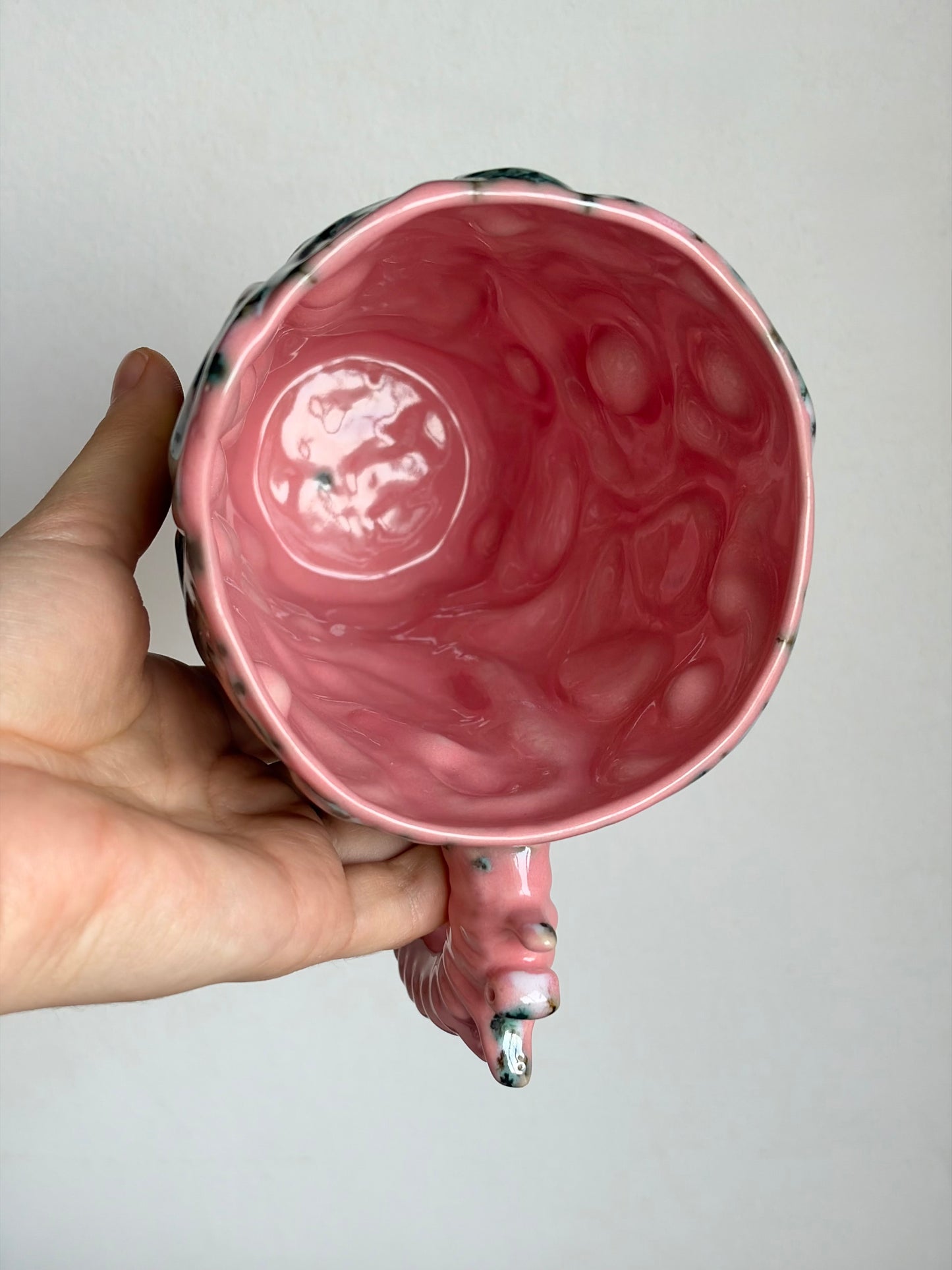 Kubek ceramiczny „Twist” różowo-zielony