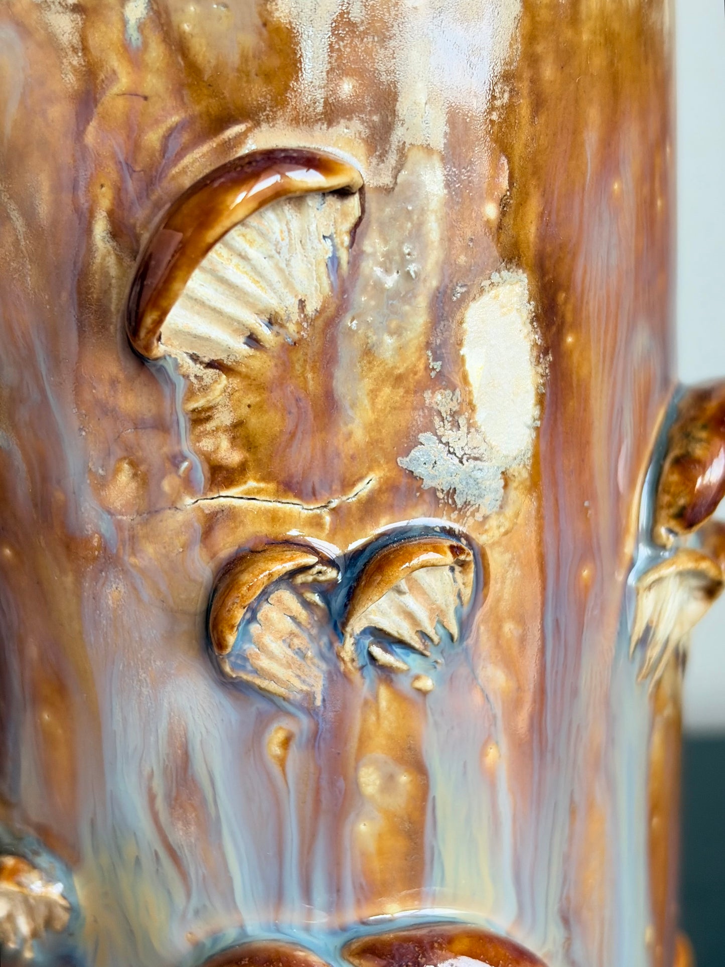 Kubek ceramiczny “Shrooms” brązowo-fioletowy