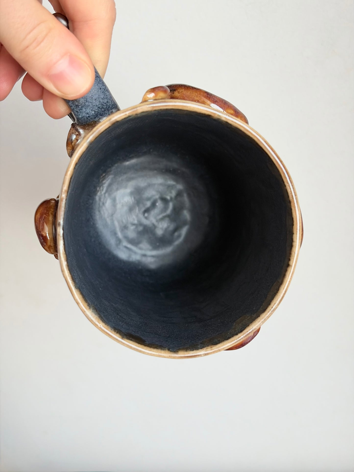 Kubek ceramiczny “Shrooms” brązowo-fioletowy