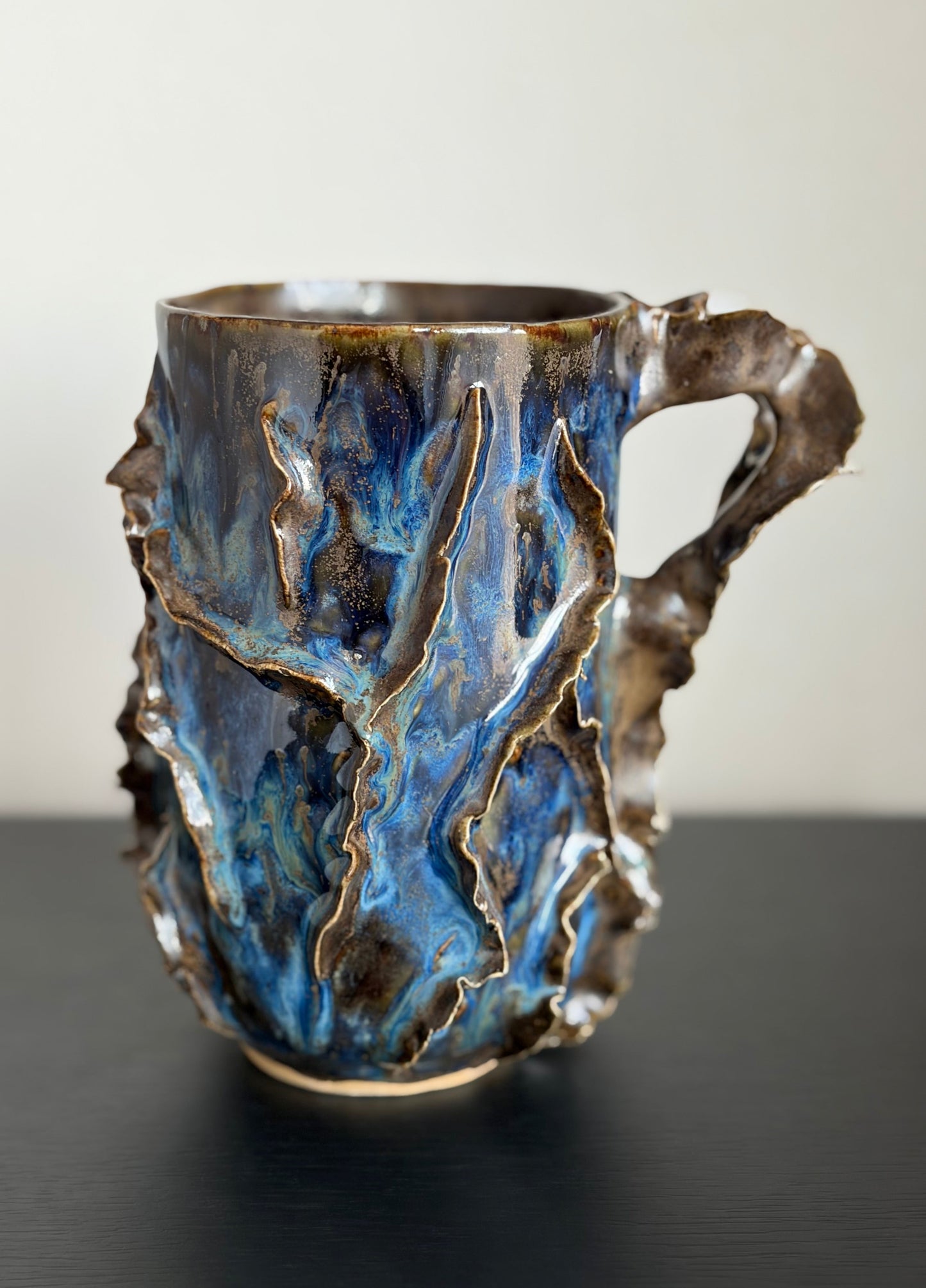 Kubek ceramiczny “Laminari”  efektowy niebieski