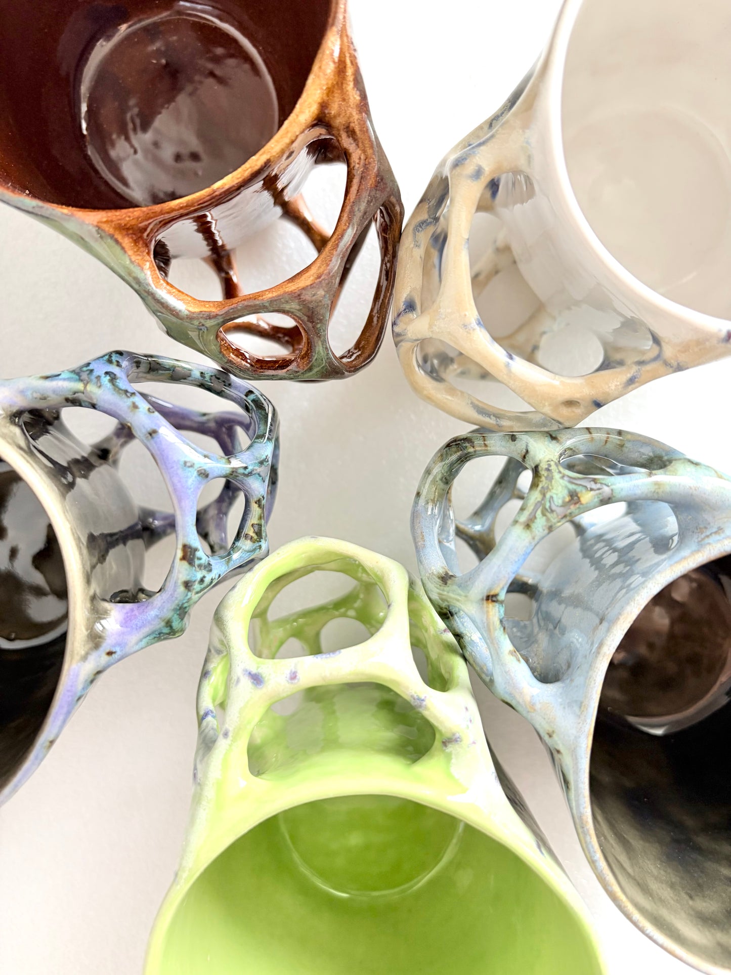 Kubek ceramiczny „Tripto” fioletowy w plamy