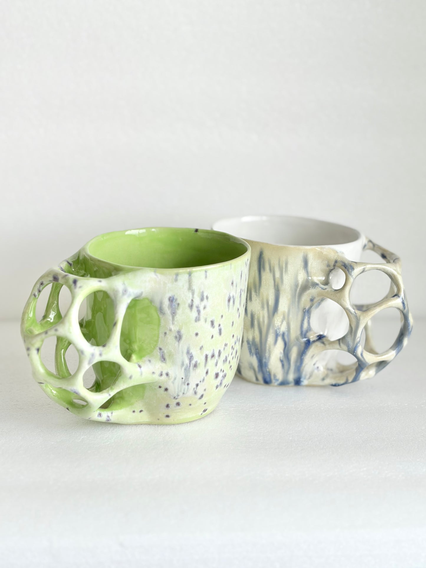 Kubek ceramiczny „Tripto” zielony w plamy