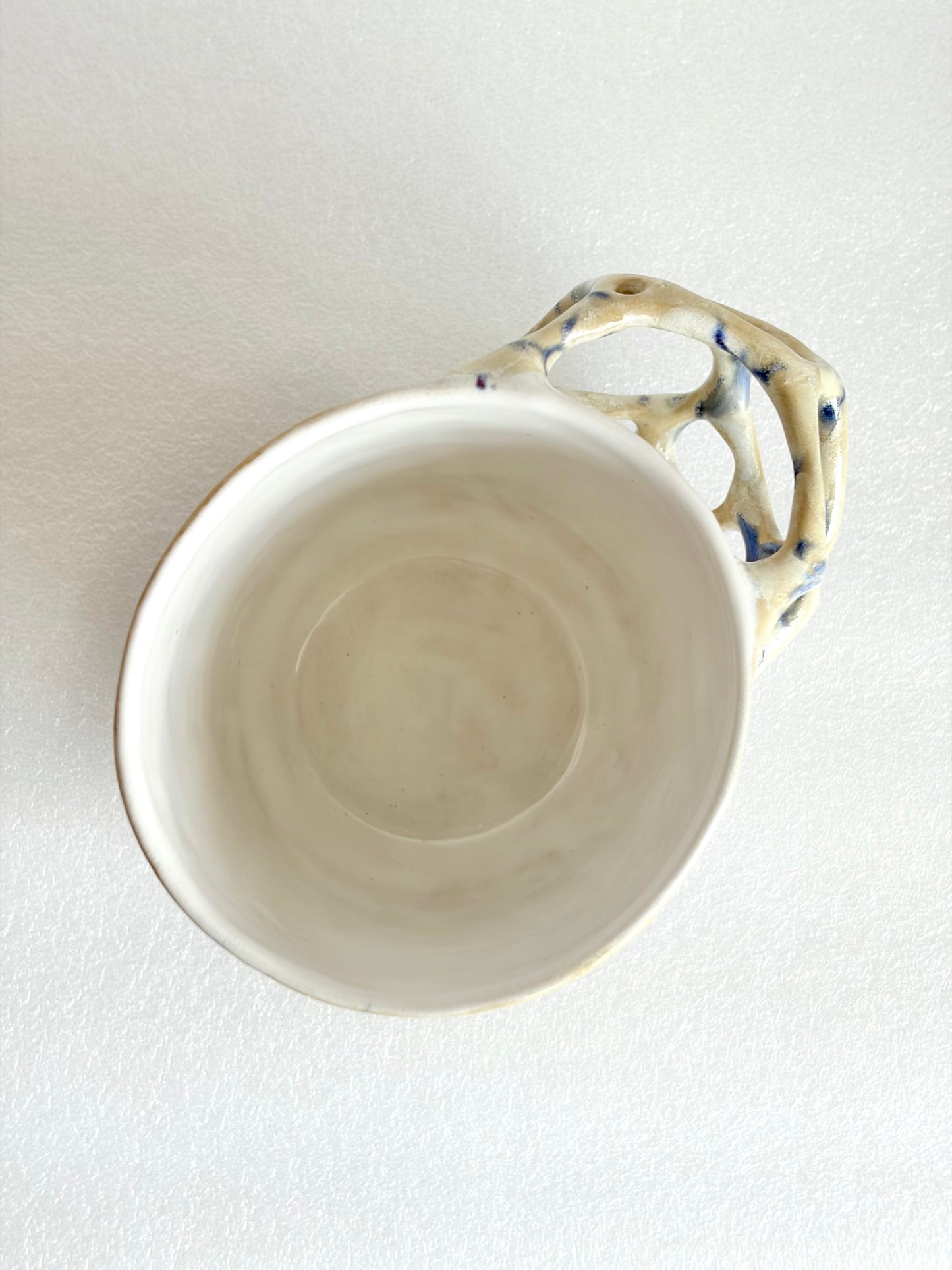 Kubek ceramiczny „Tripto” beżowy w plamy