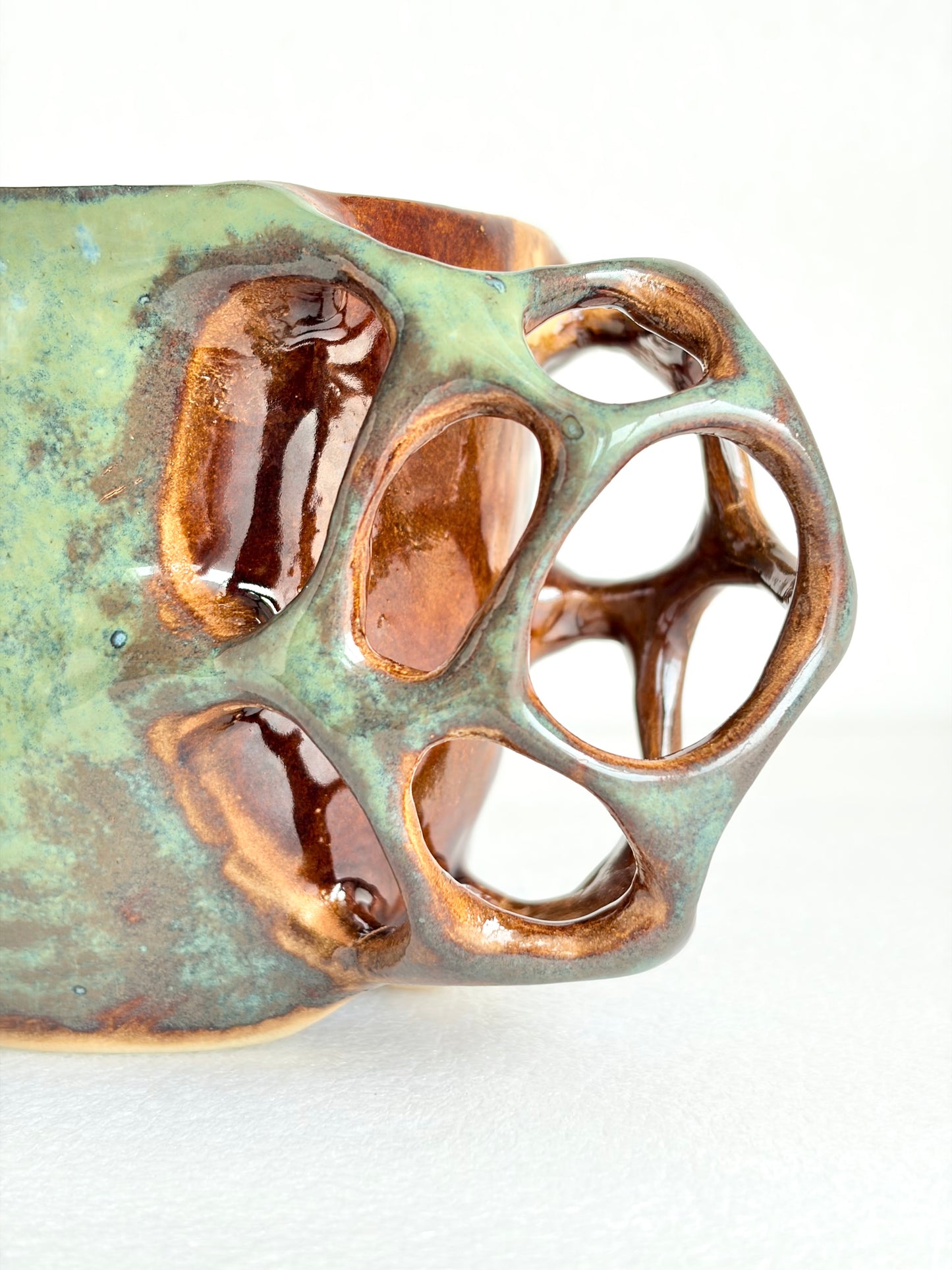 Kubek ceramiczny „Tripto” zielono-brązowy