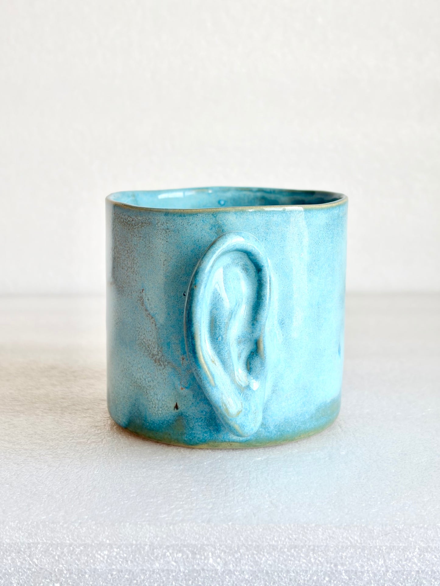 Tasse en porcelaine à fleurs colorées