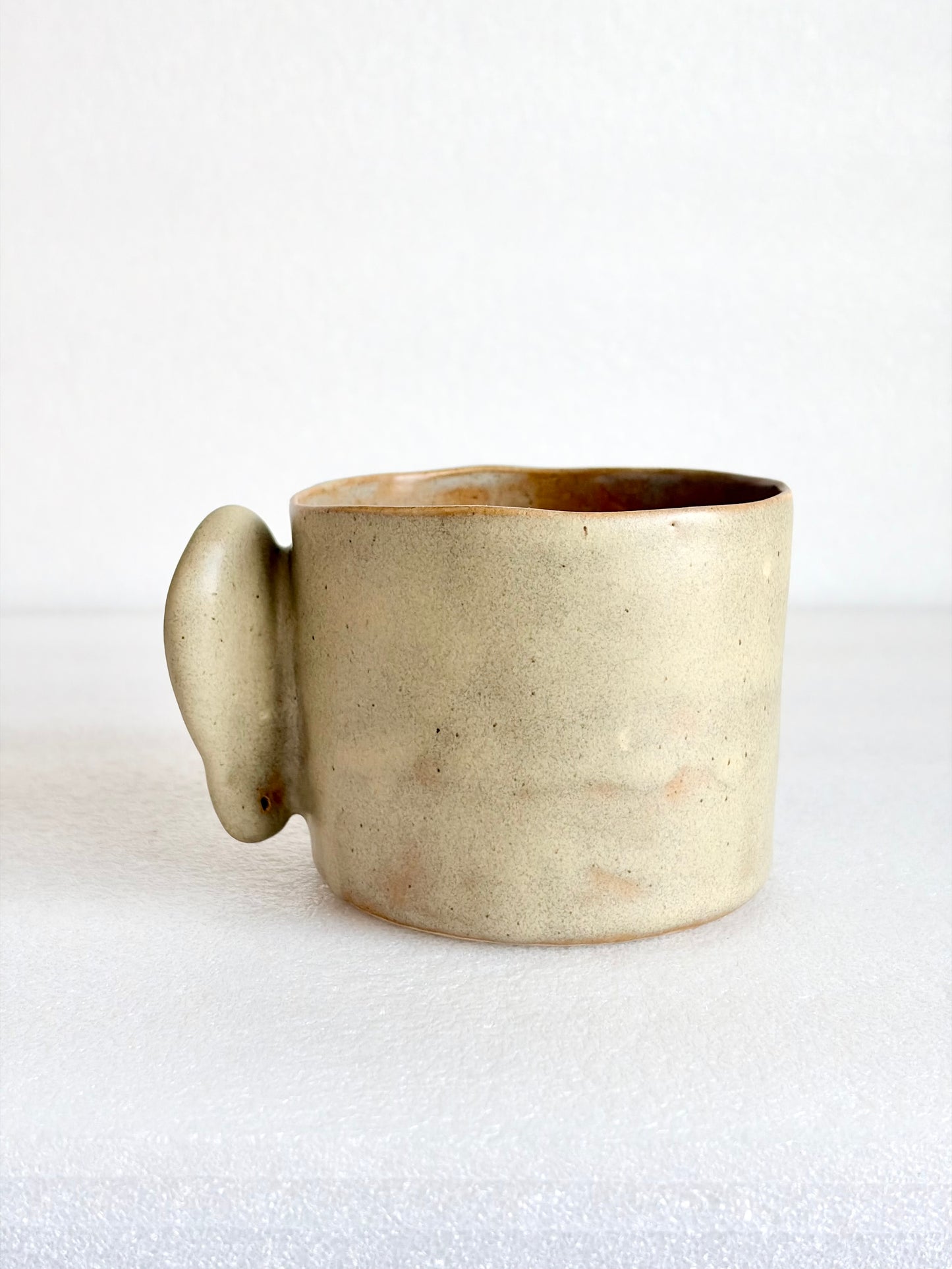 Kubek ceramiczny z Uchem