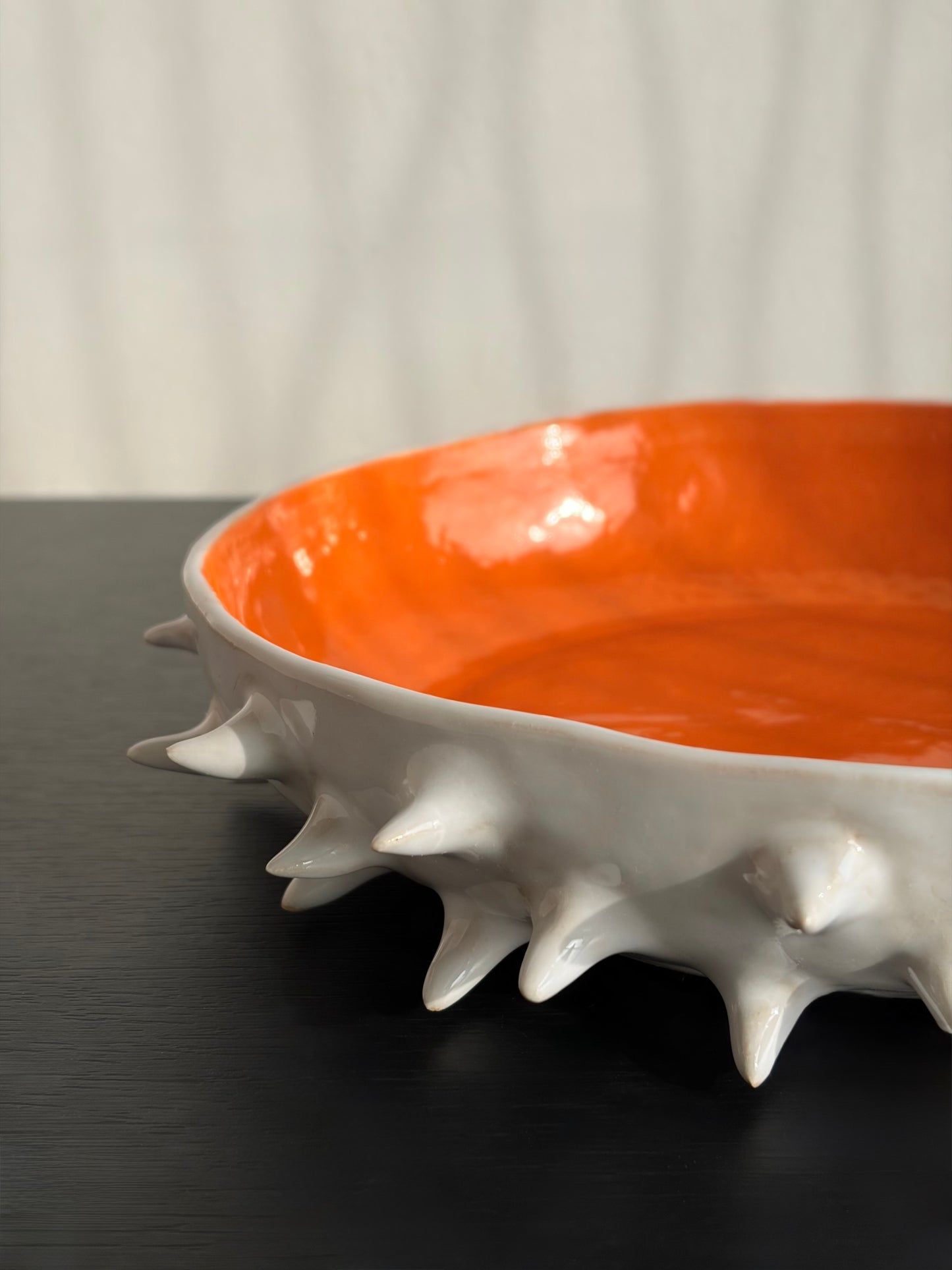 Misa ceramiczna z kolcami