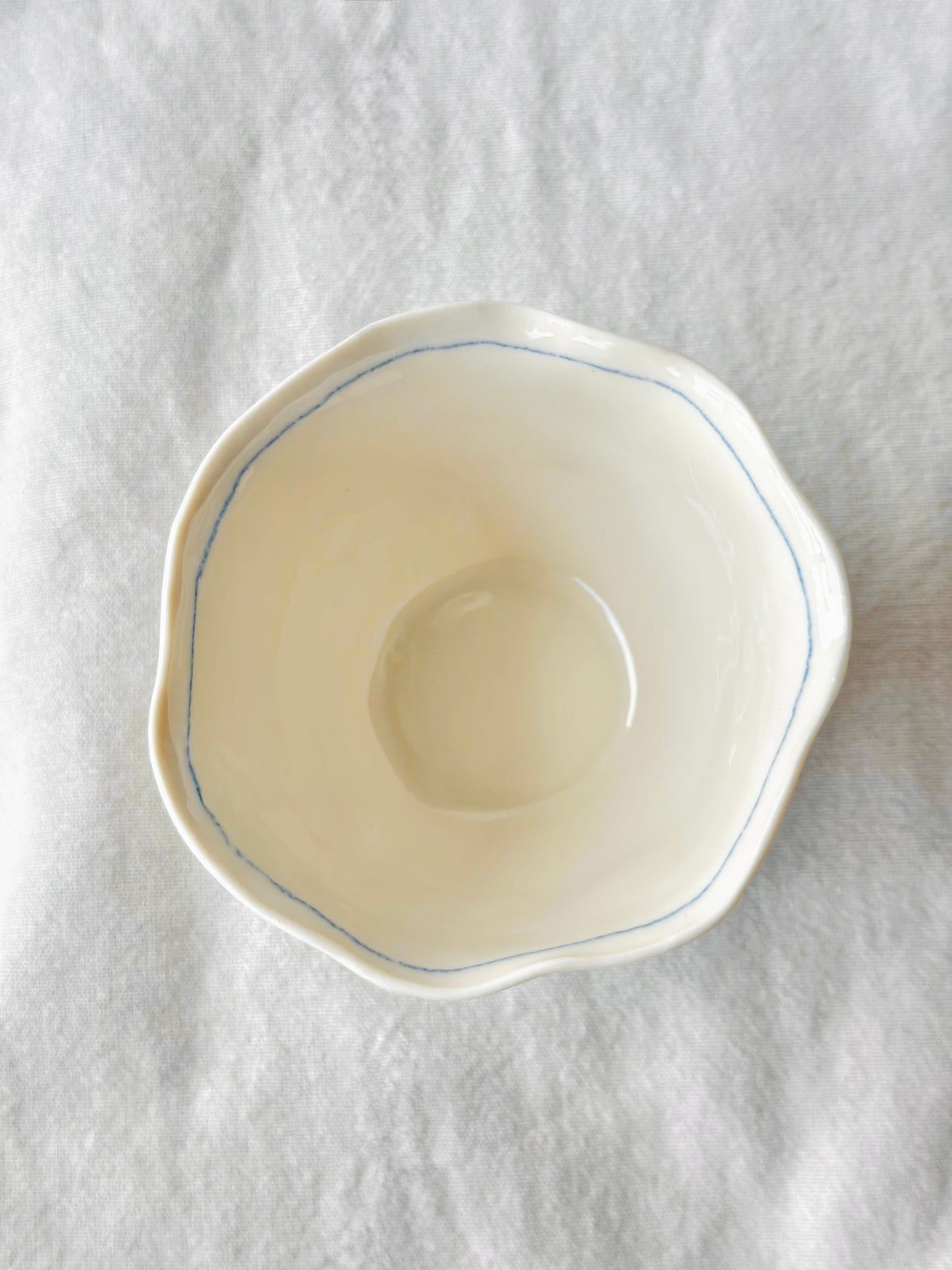 Filiżanka porcelanowa bez ucha (miseczka)