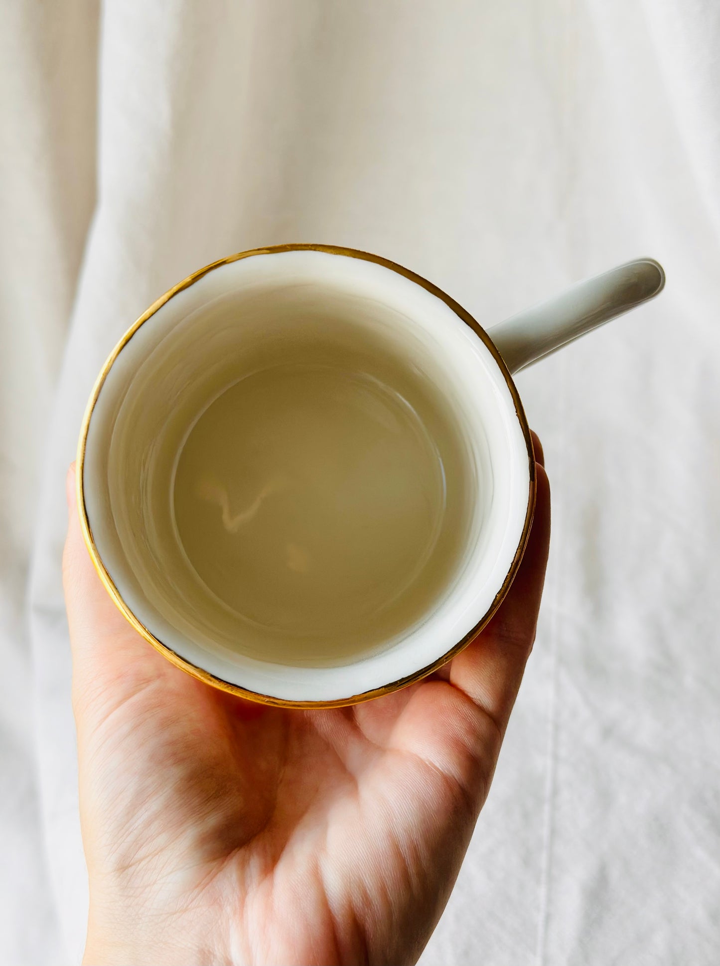 Mug en porcelaine plaqué or