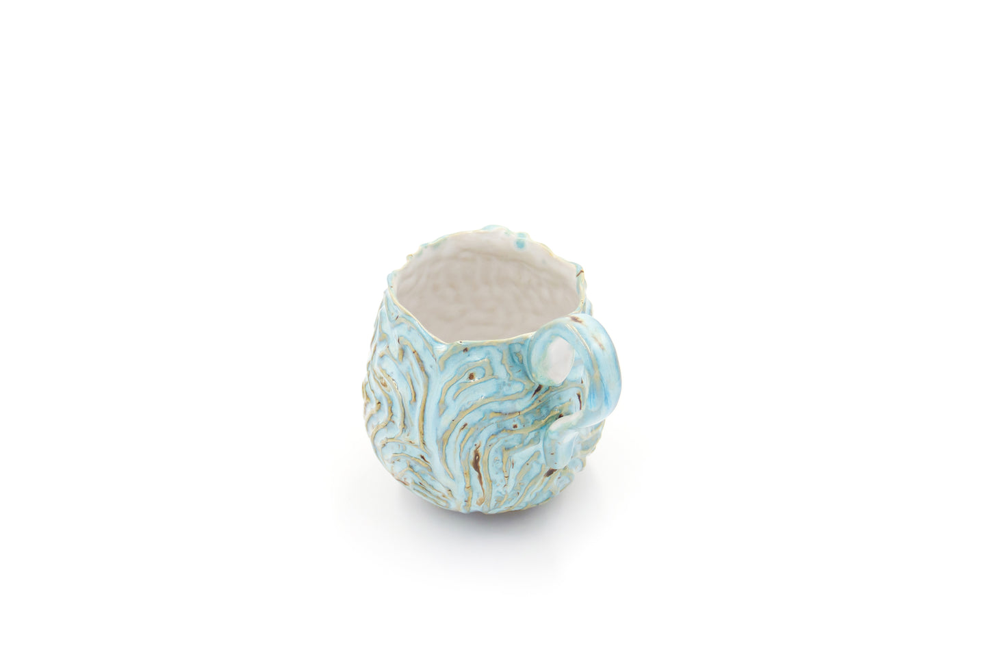 Kubek ceramiczny w kolorze biało-niebieskim