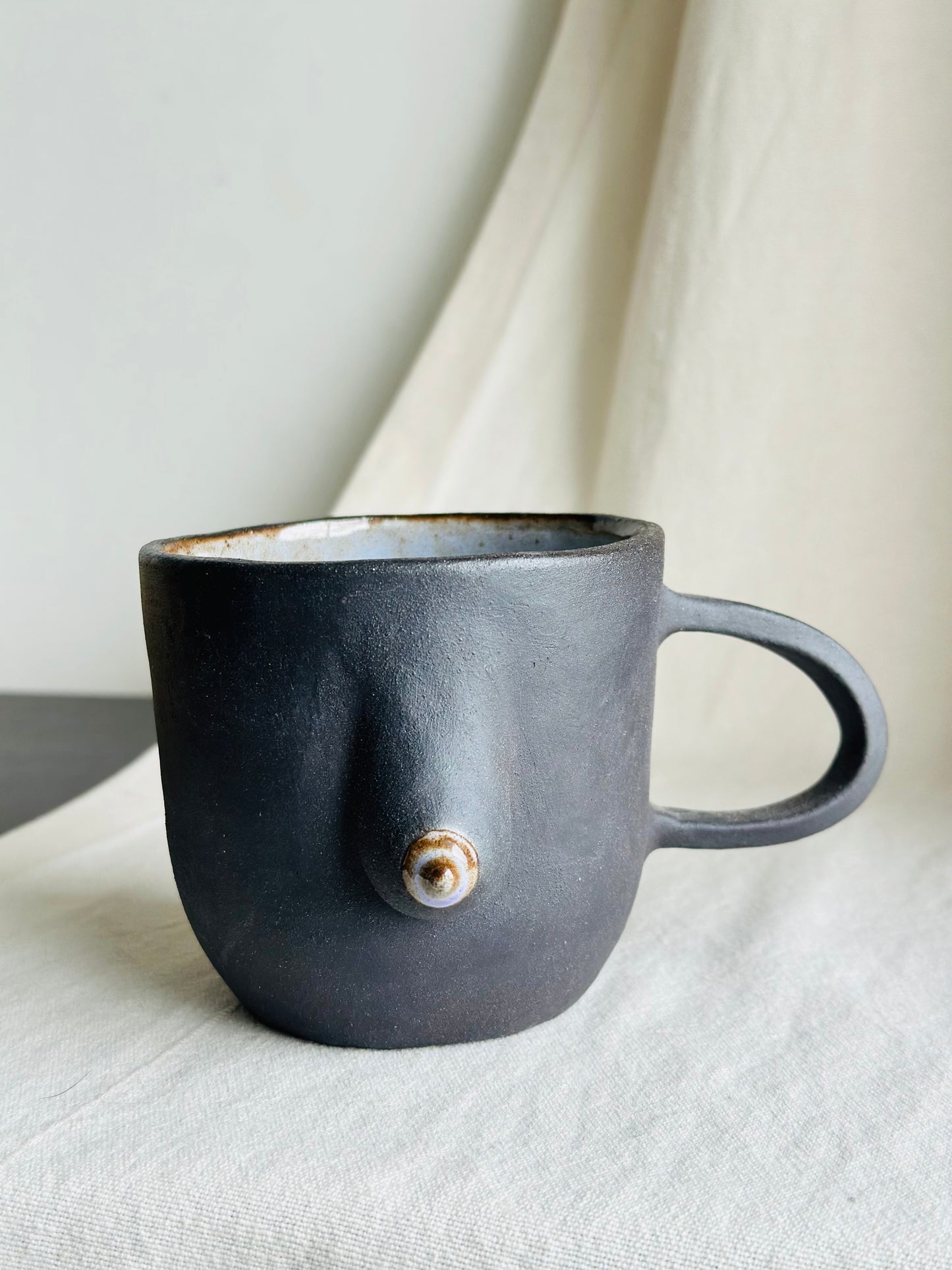 Mug en porcelaine plaqué or