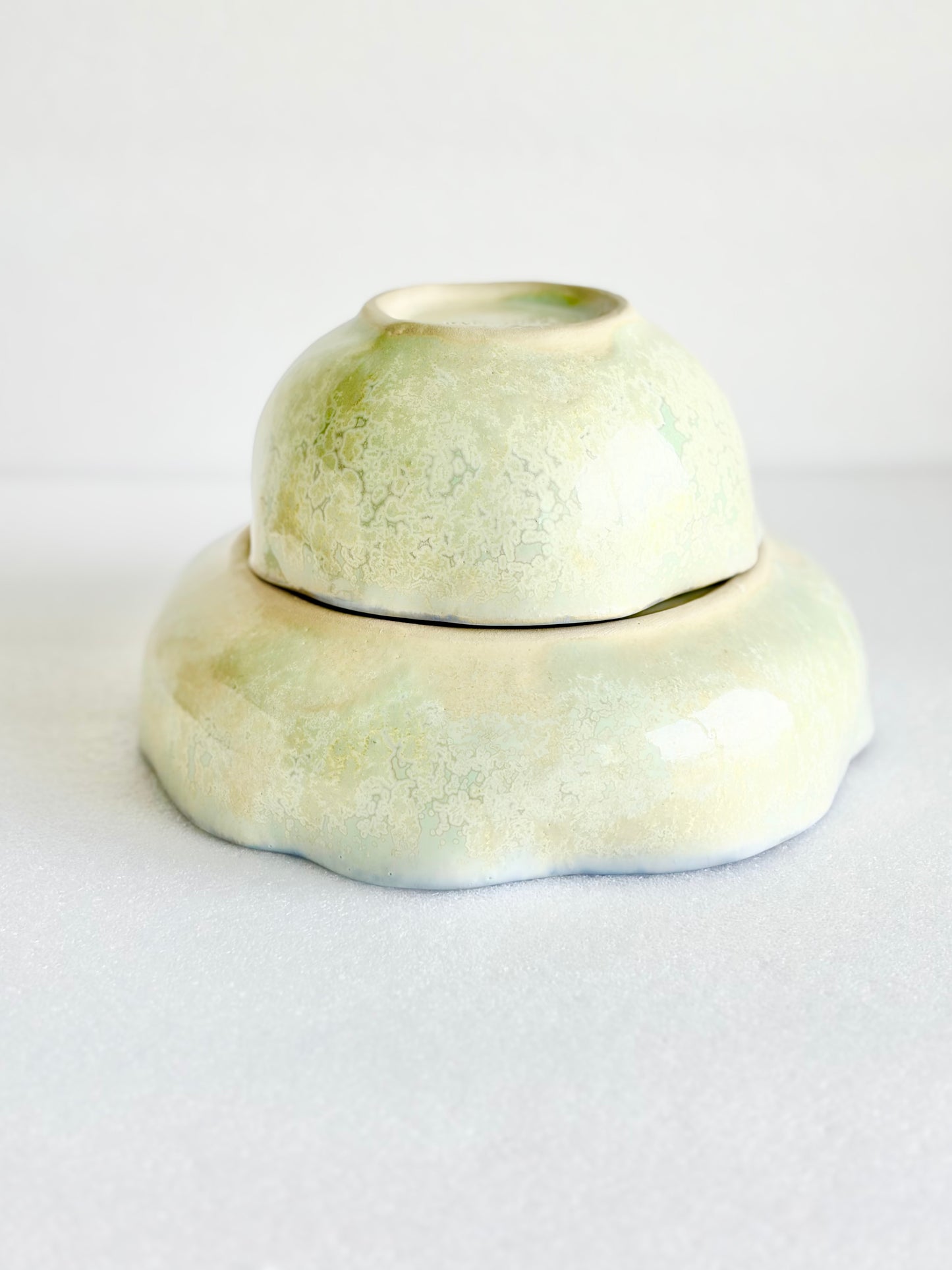 Grand bol en céramique, beige et vert