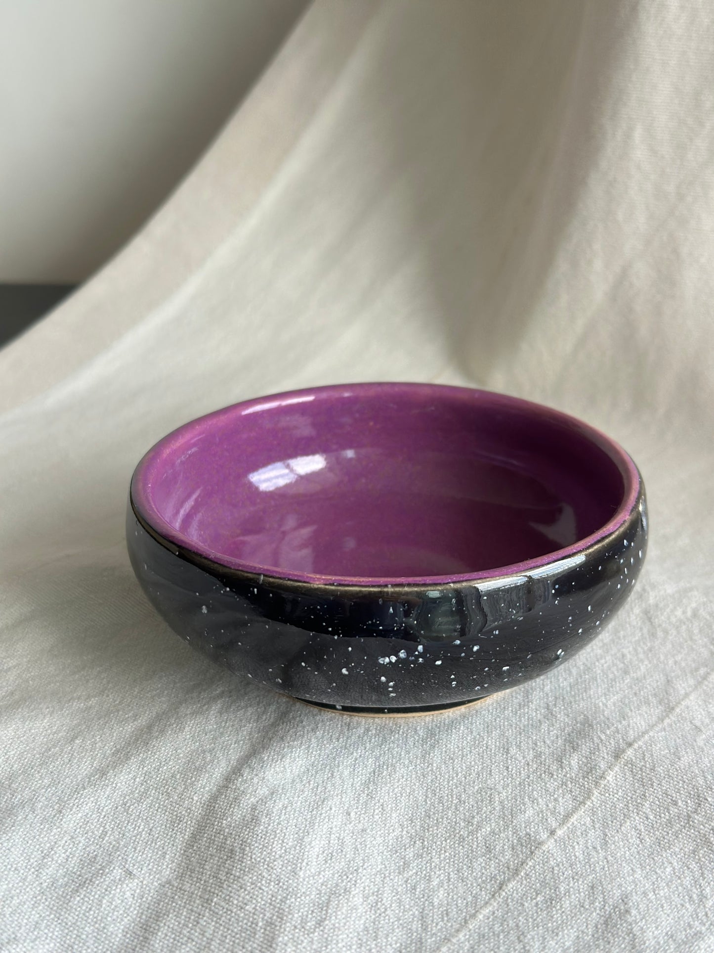 Bol en céramique marron et vert