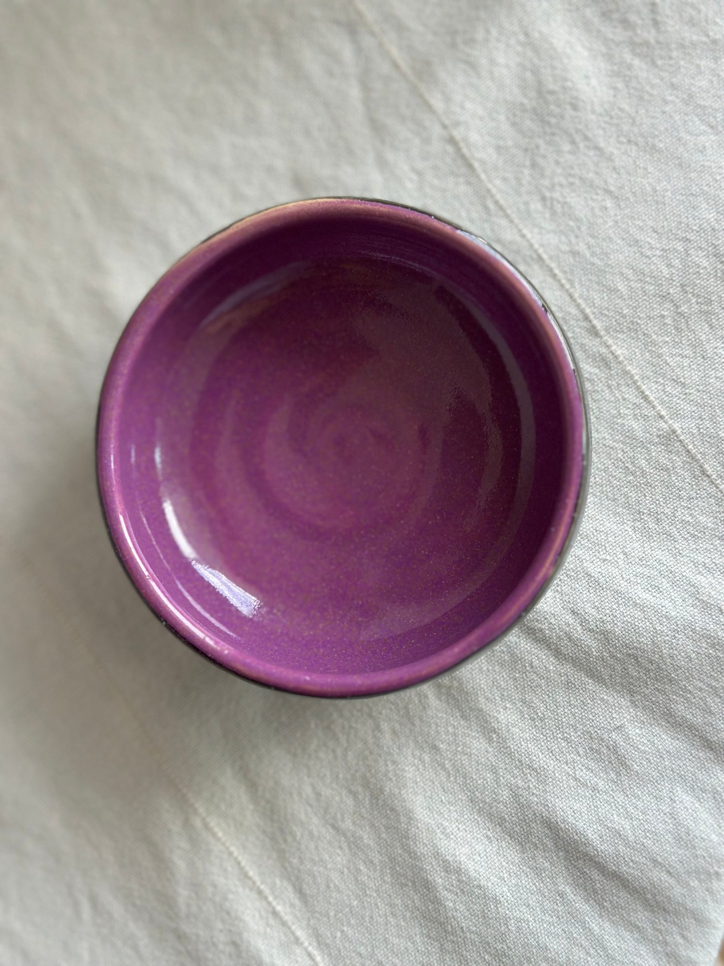 Bol en céramique marron et vert