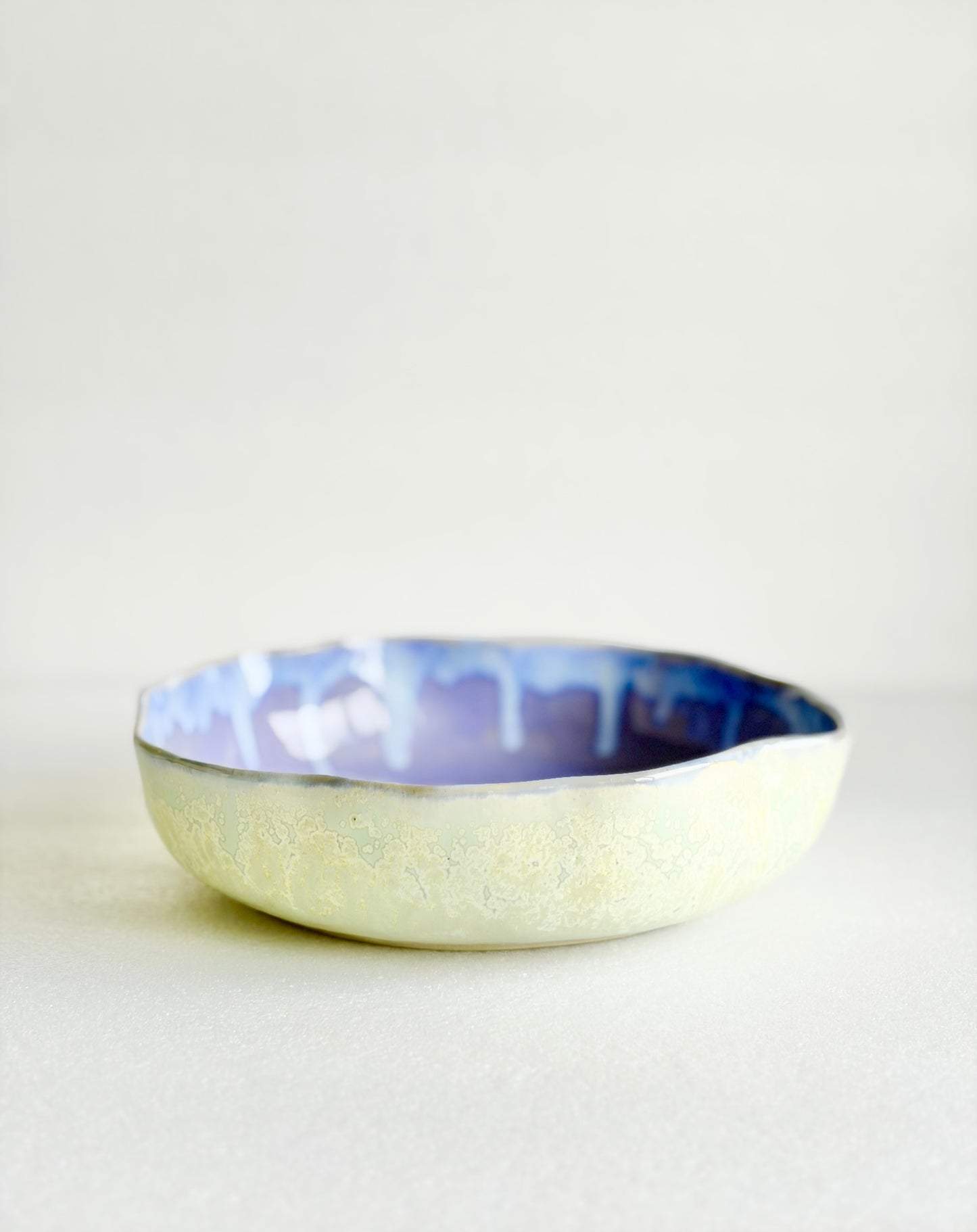Grand bol en céramique, beige et vert