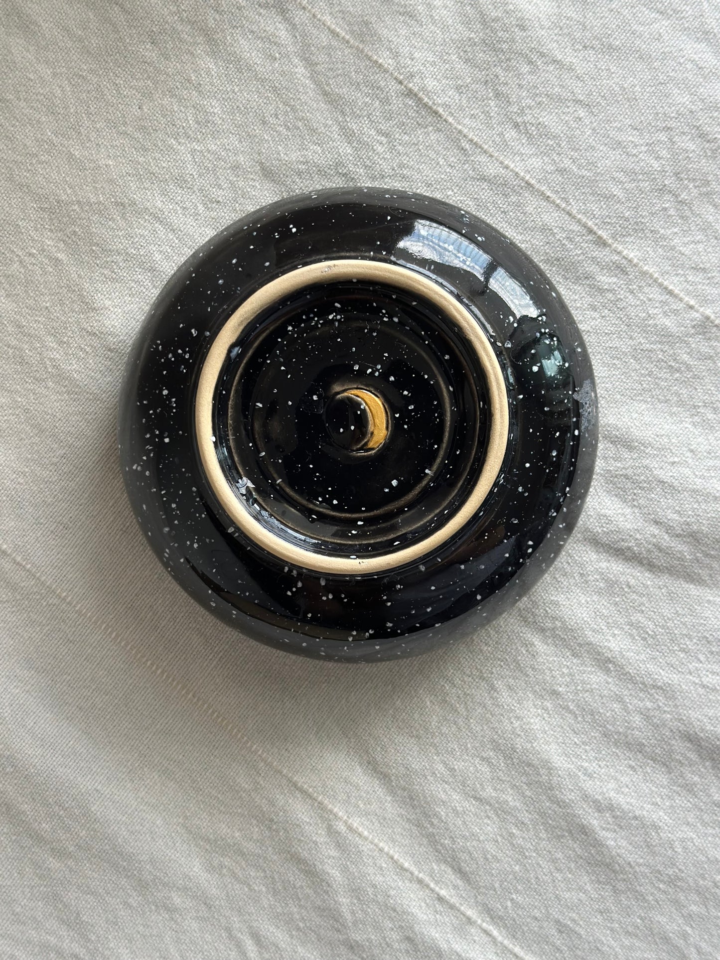 Bol en céramique marron et vert