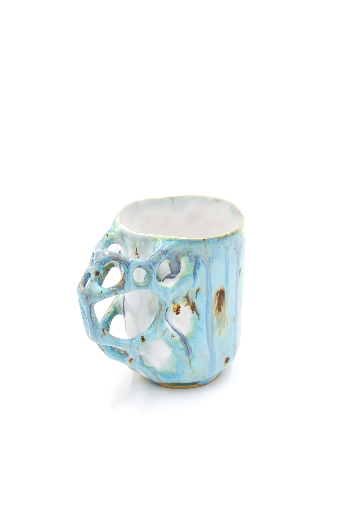 Kubek ceramiczny w kolorze niebieskim