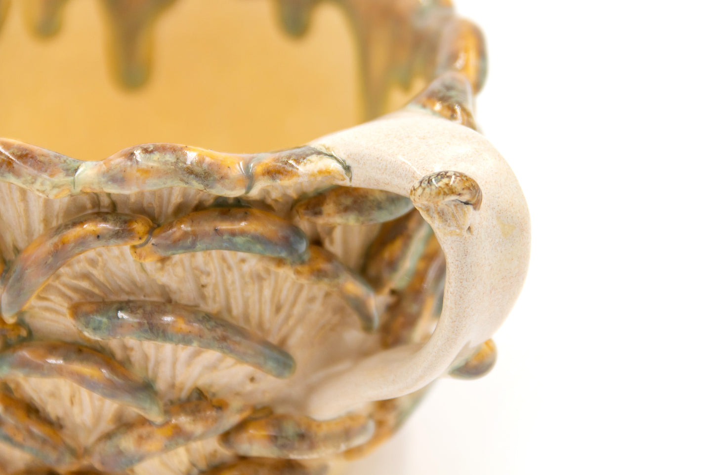 Kubek ceramiczny brązowo-beżowy