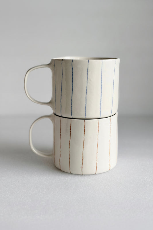 Kubek porcelanowy w pasy