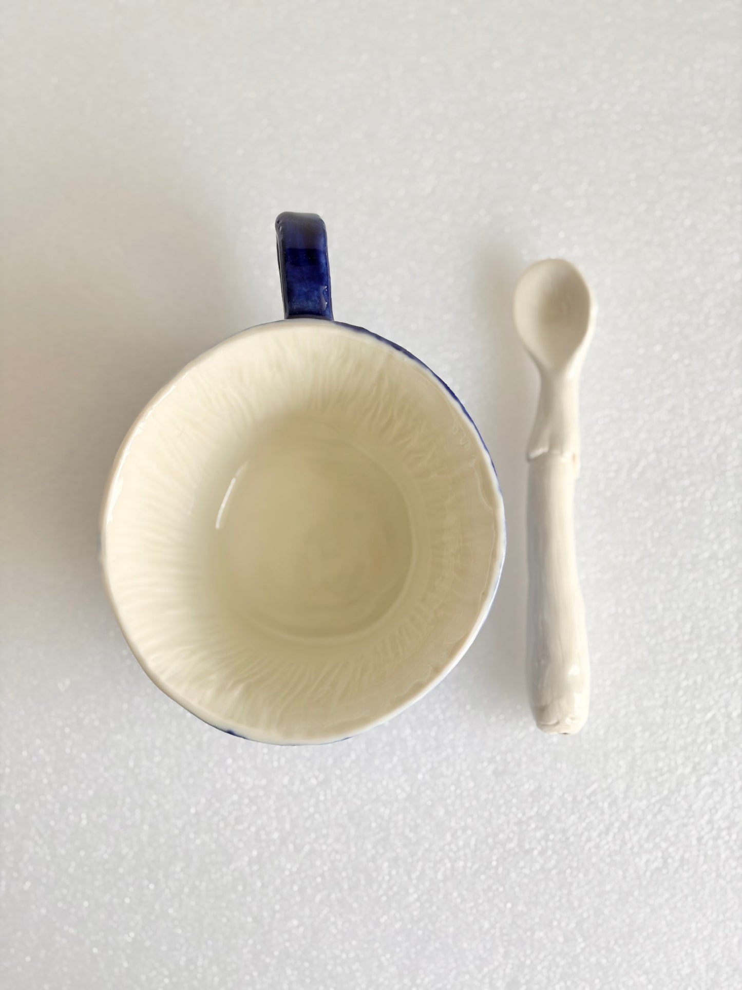 Filiżanka porcelanowa „grzybek” z łyżką