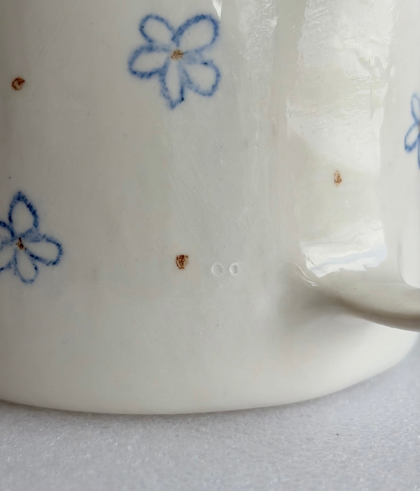 Kubek porcelanowy w kwiaty