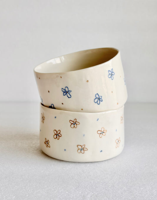 Miska porcelanowa w kwiatki