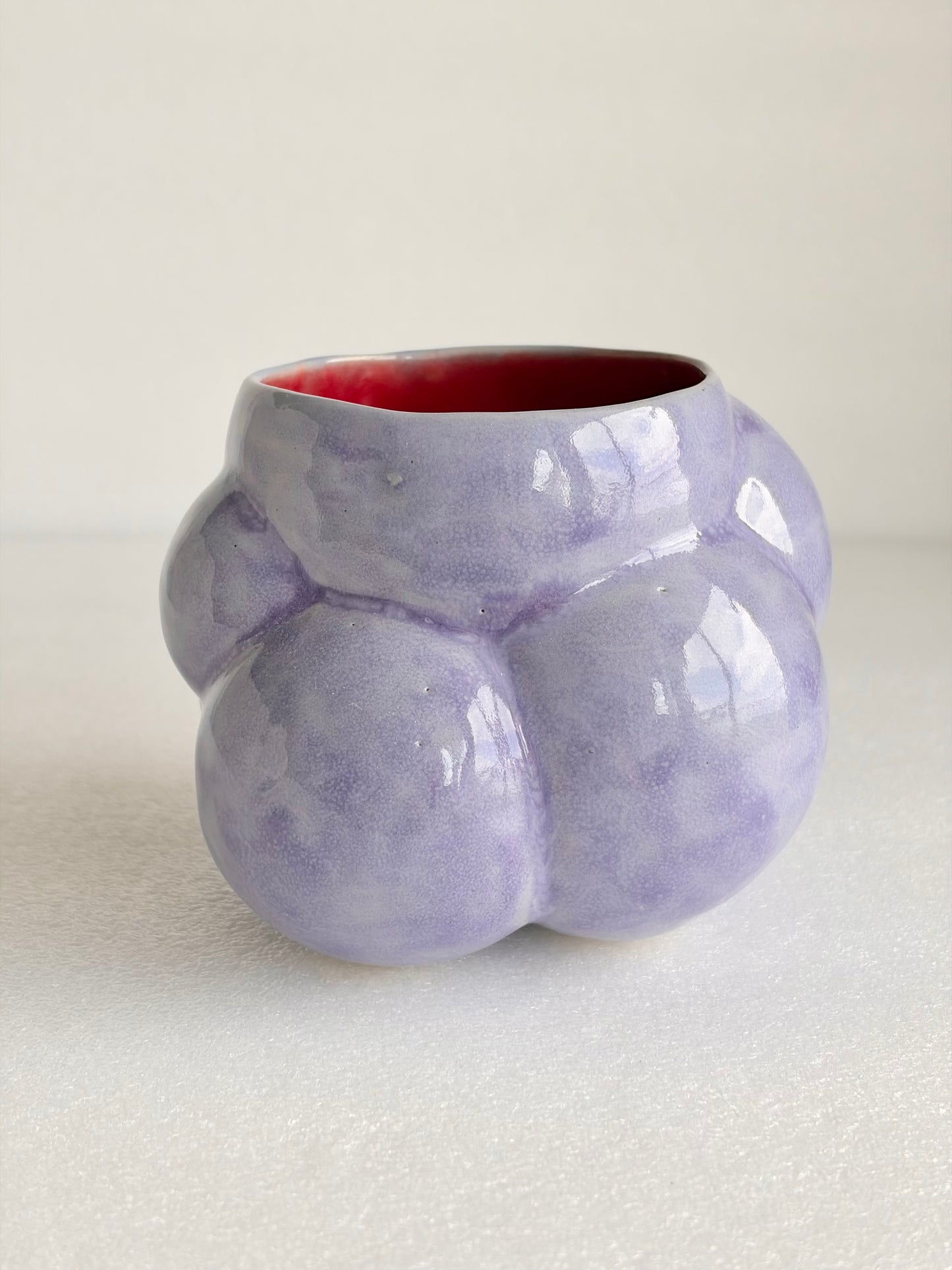 Kubek ceramiczny bez ucha “Bubbles 3” fioletowo-czerwony