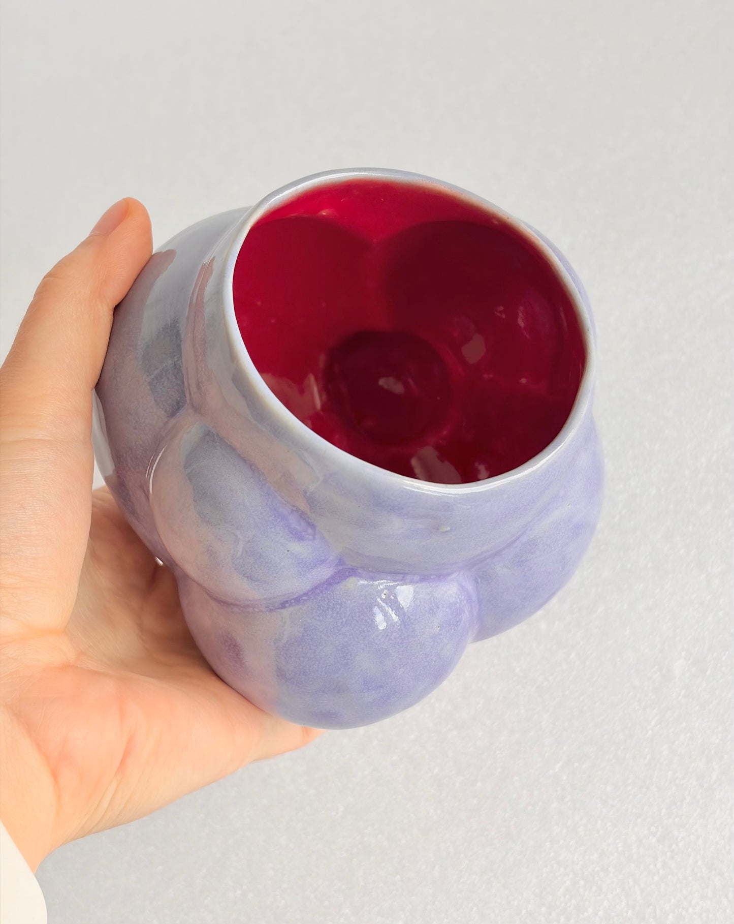 Kubek ceramiczny bez ucha “Bubbles 3” fioletowo-czerwony