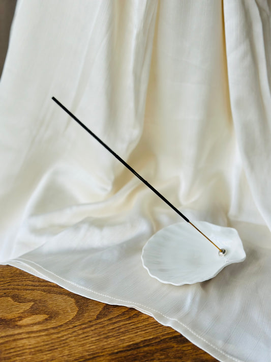 Muszla porcelanowa podstawka na kadzidełko