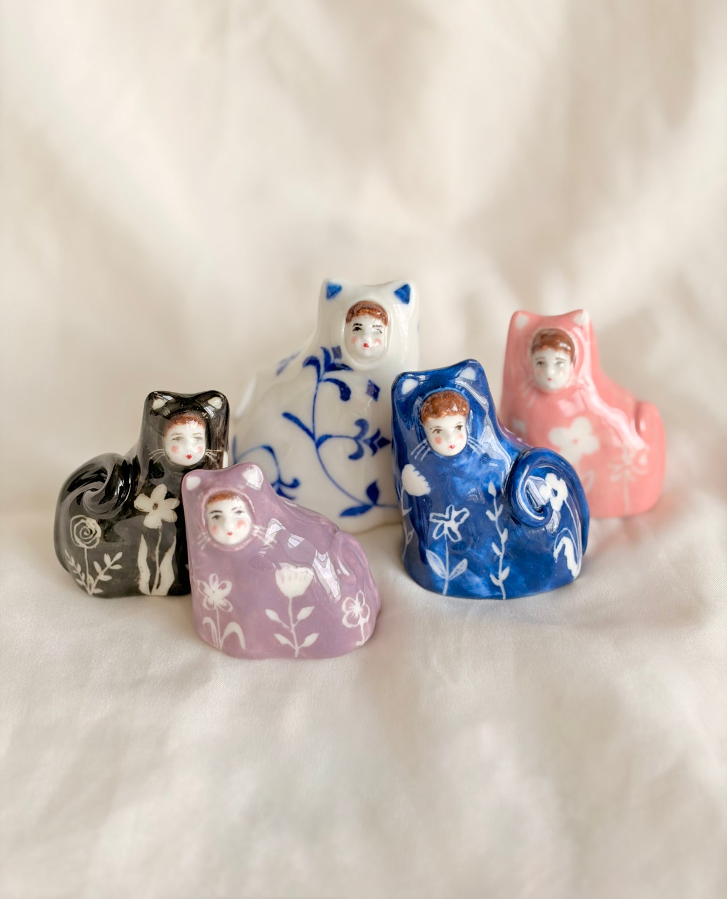 Figurka porcelanowa kotek