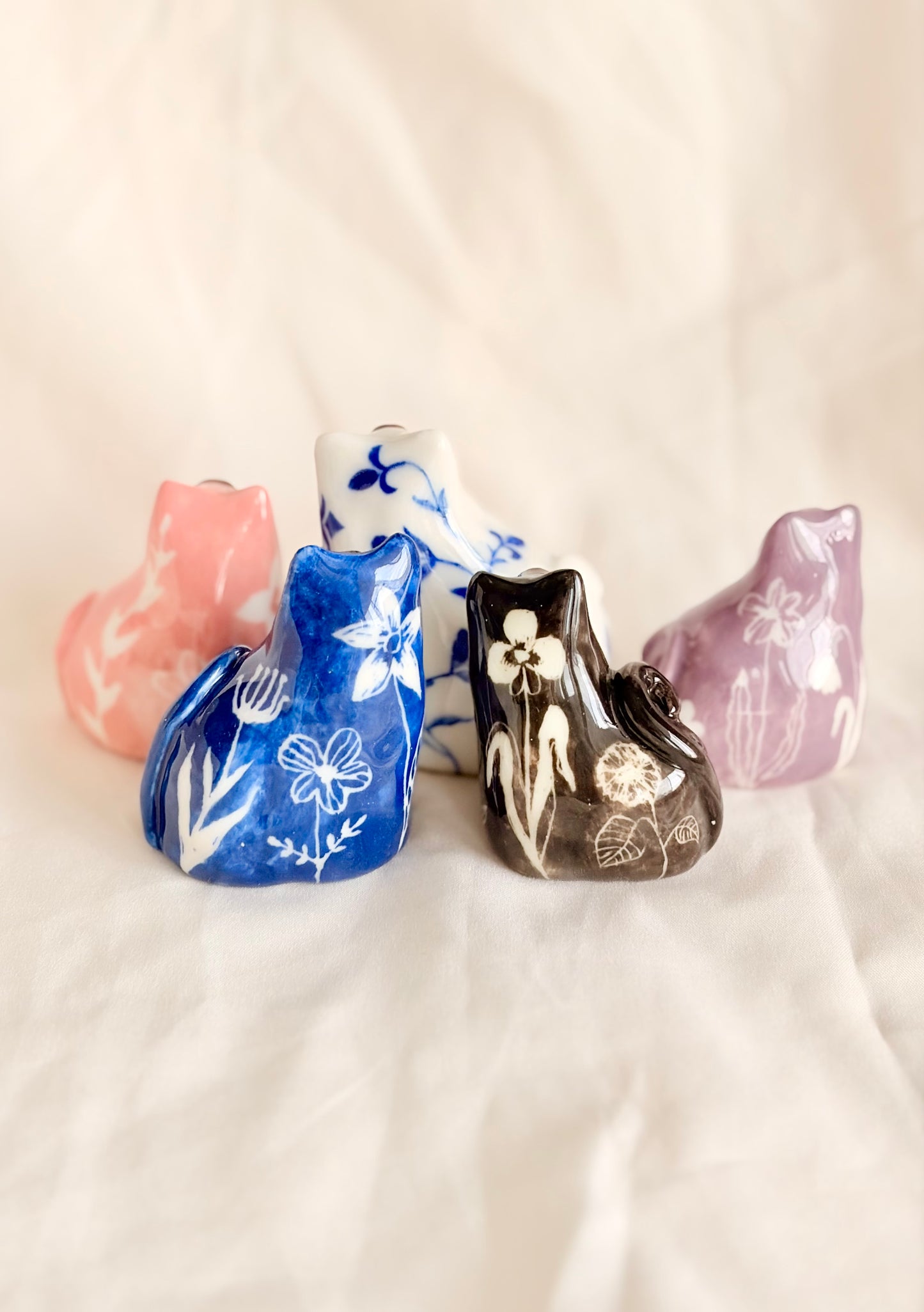 Figurka porcelanowa kotek
