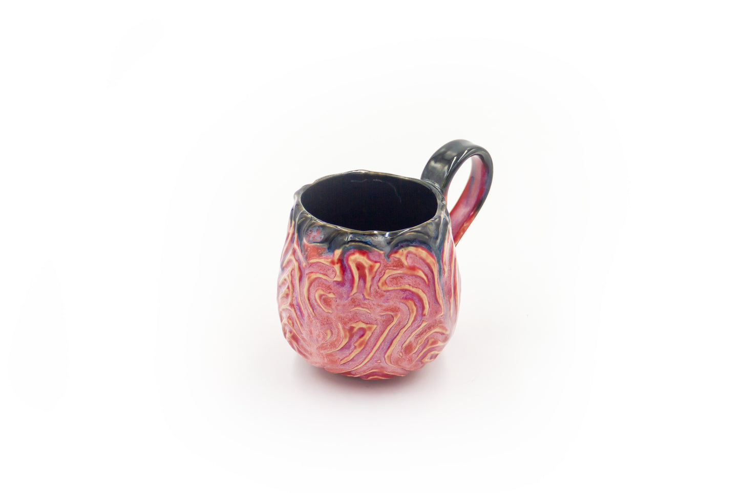 Kubek ceramiczny w kolorze czarno-różowym