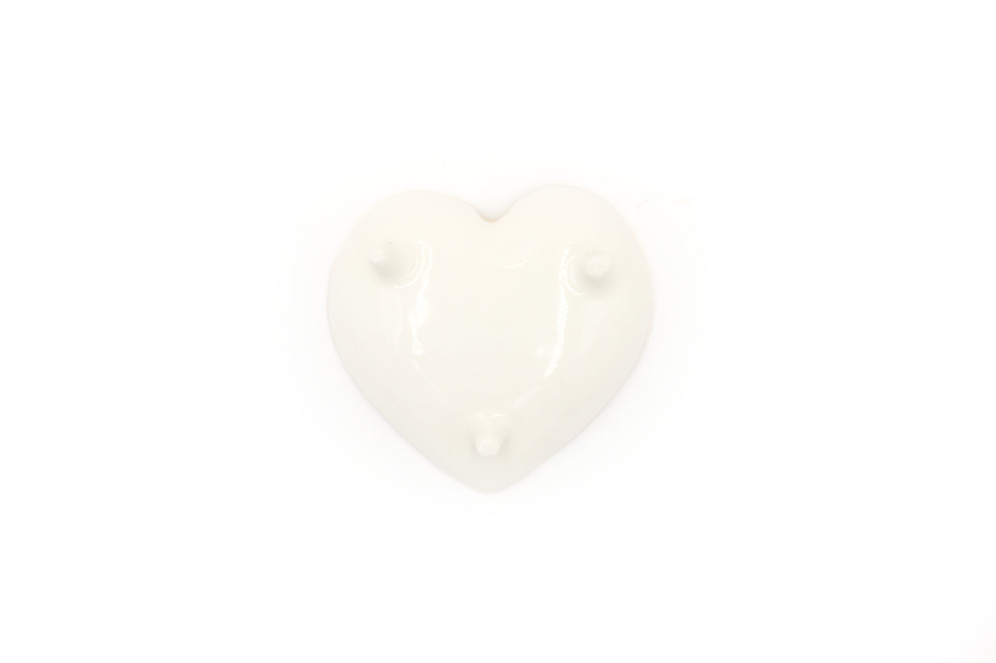 Miseczka porcelanowa w kształcie serca ze złoceniem