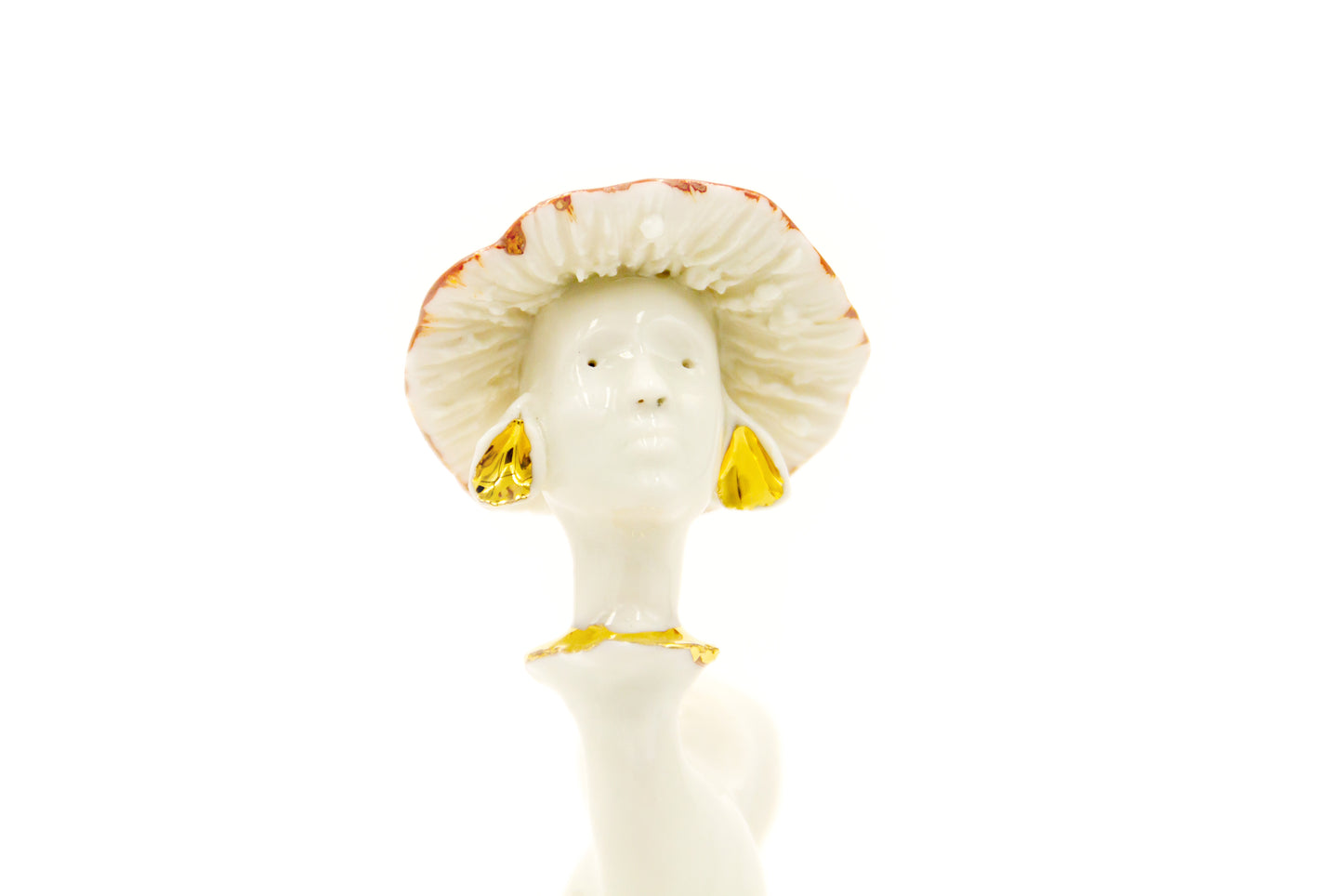 Istota «Charlotte» w hipostazie grzyba, rzeźba porcelanowa ze złoceniem.