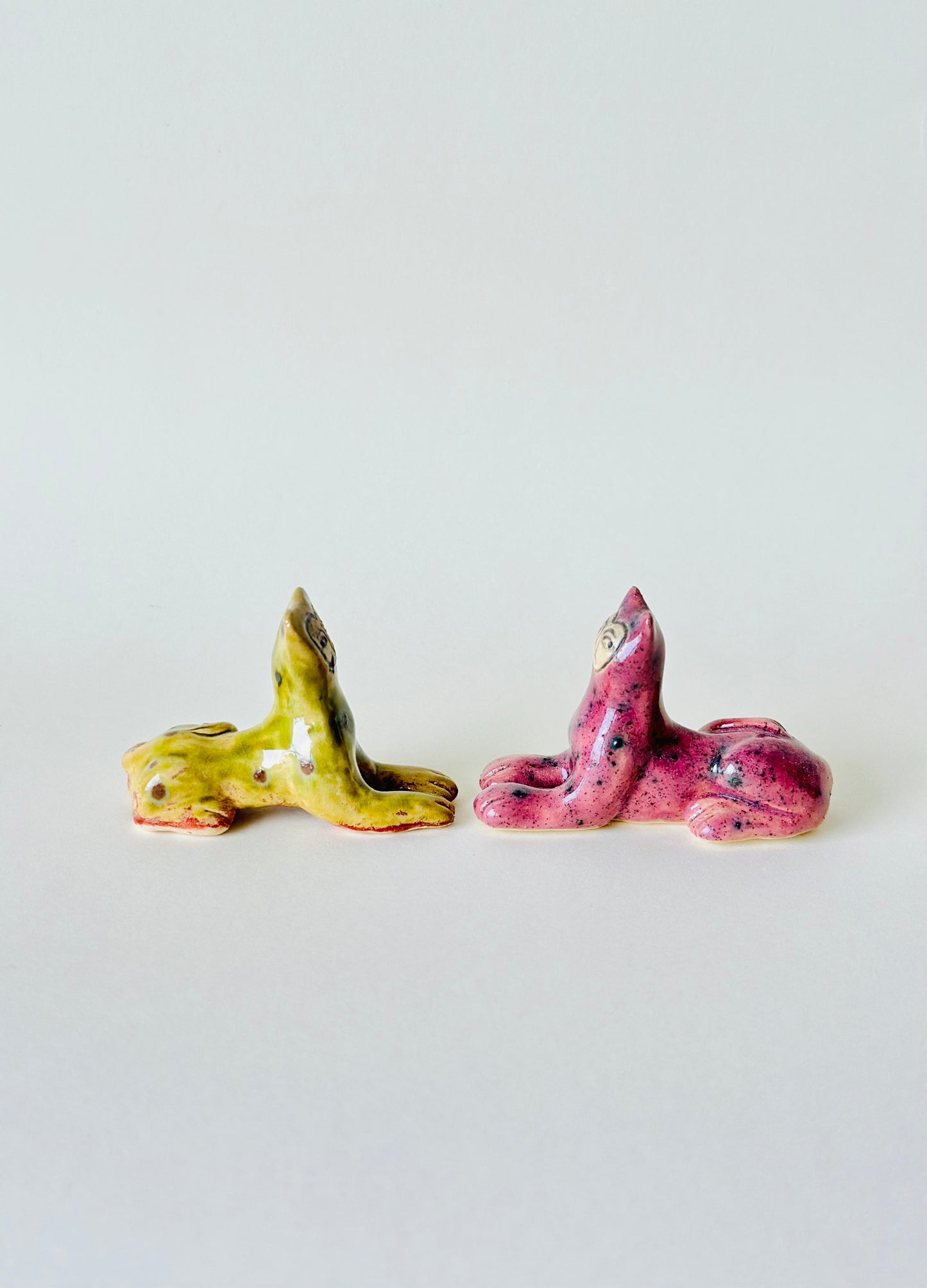 Figurka ceramiczna kot średniowieczny sfinks mniejszy
