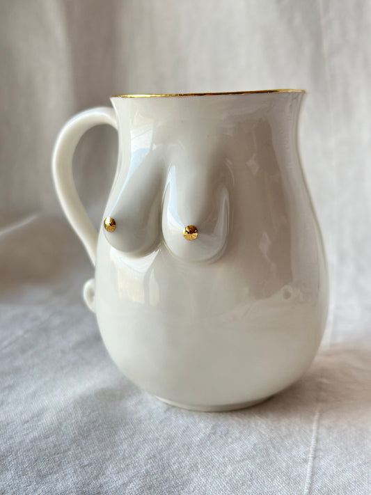 Kubek porcelanowy złocony z cyckami