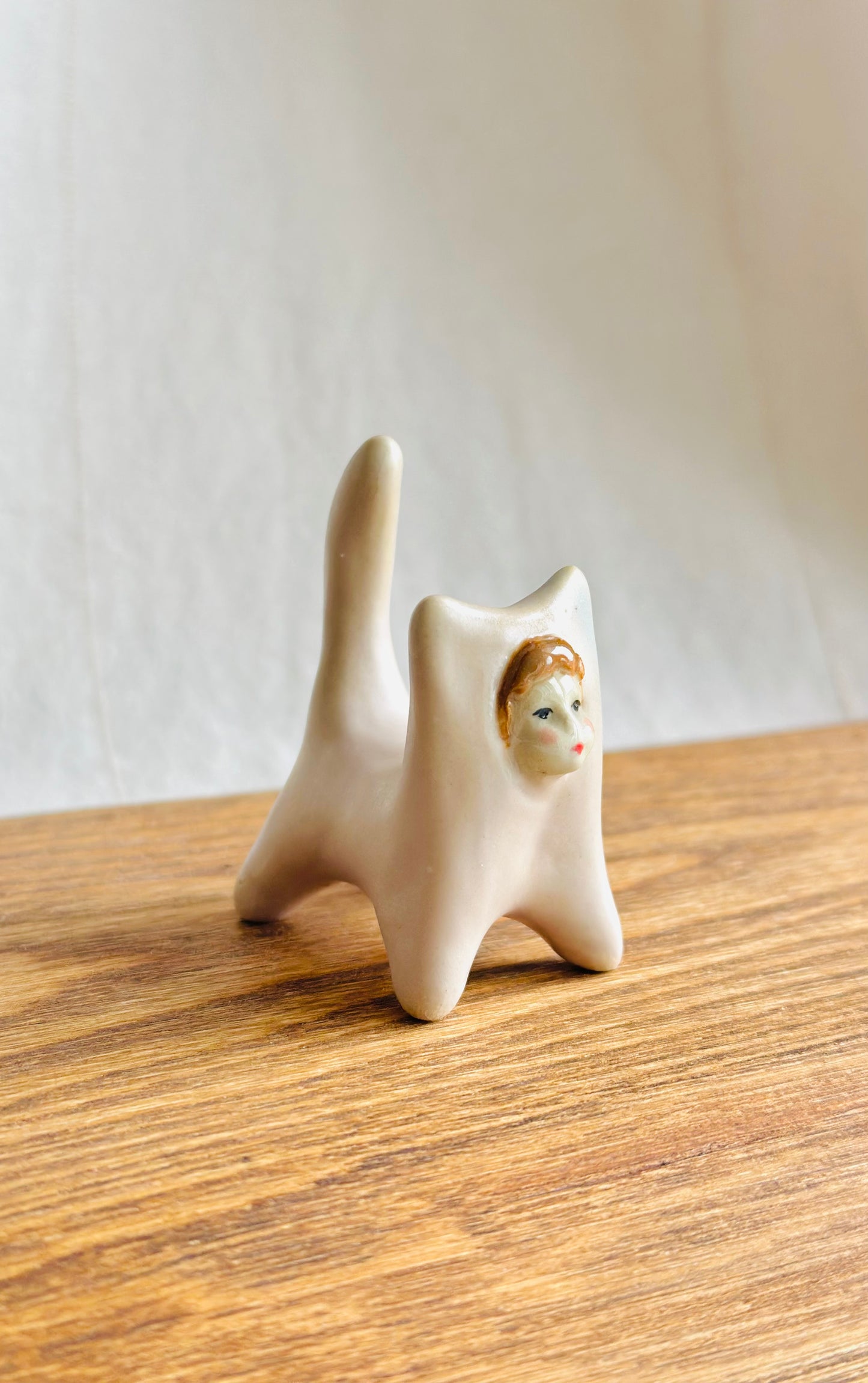 Figurka ceramiczna kotek Habubu
