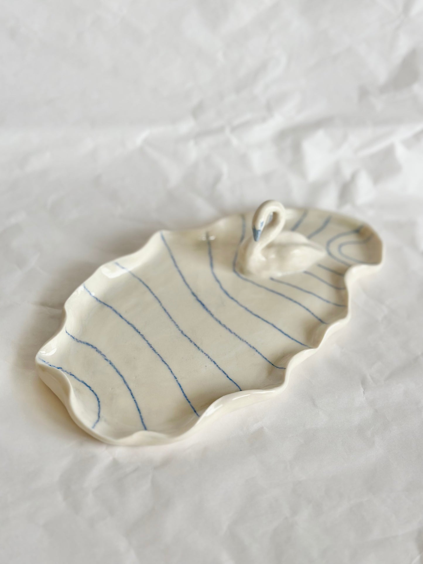 Podstawka na biżuterię z łabędziem