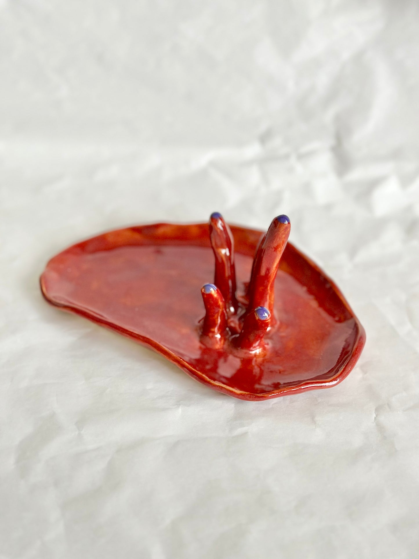 Organiczna podstawka na biżuterię